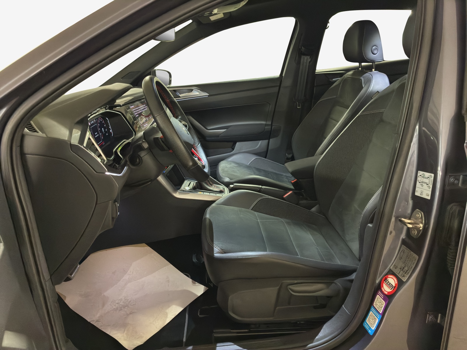 VW Polo 2.0 TSI GTI DSG-image-7