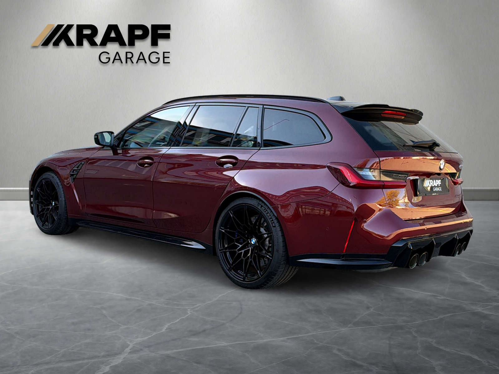 BMW M3 Touring xDrive Competition M-showroom-element-2