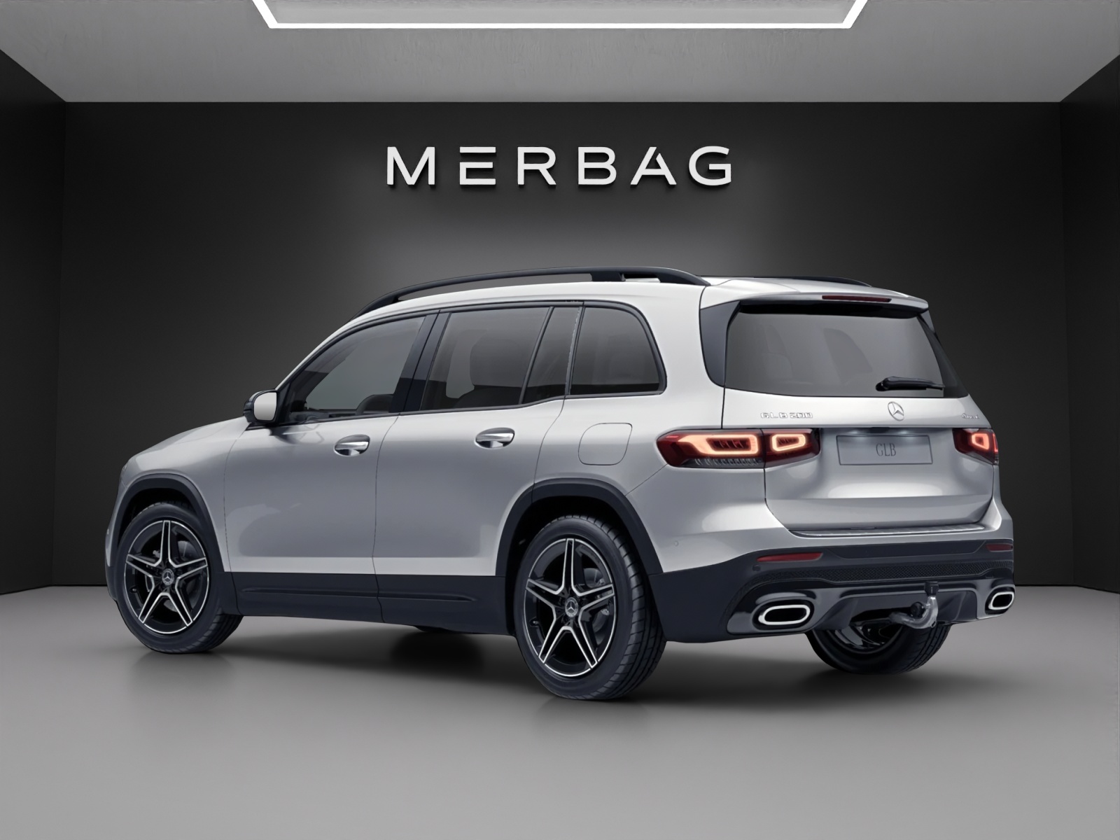 MERCEDES-BENZ GLB 200 4Matic AMG Line 8G-Tronic-image-4