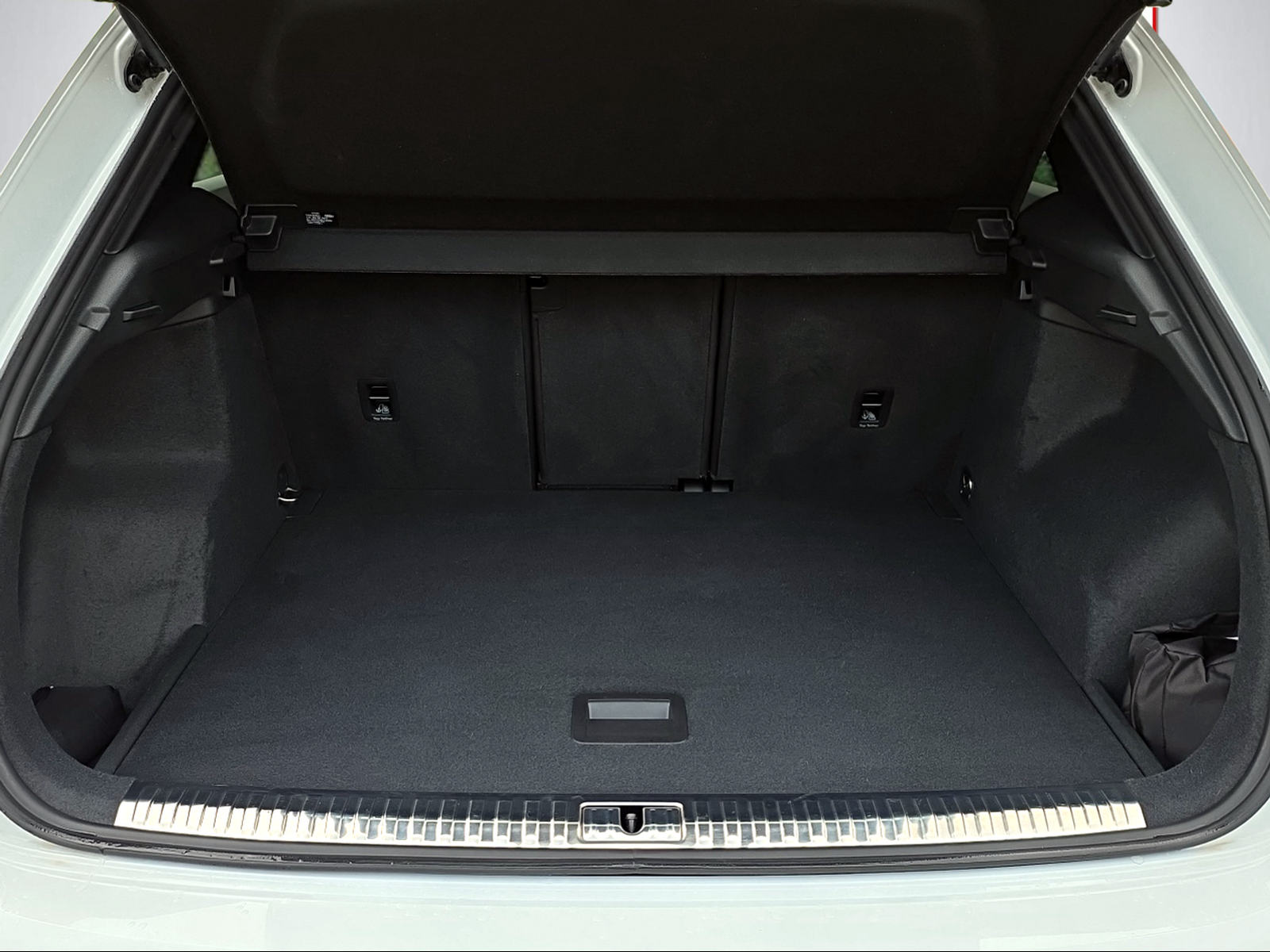 AUDI Q3 45 TFSI S line quattro S-tronic-image-11