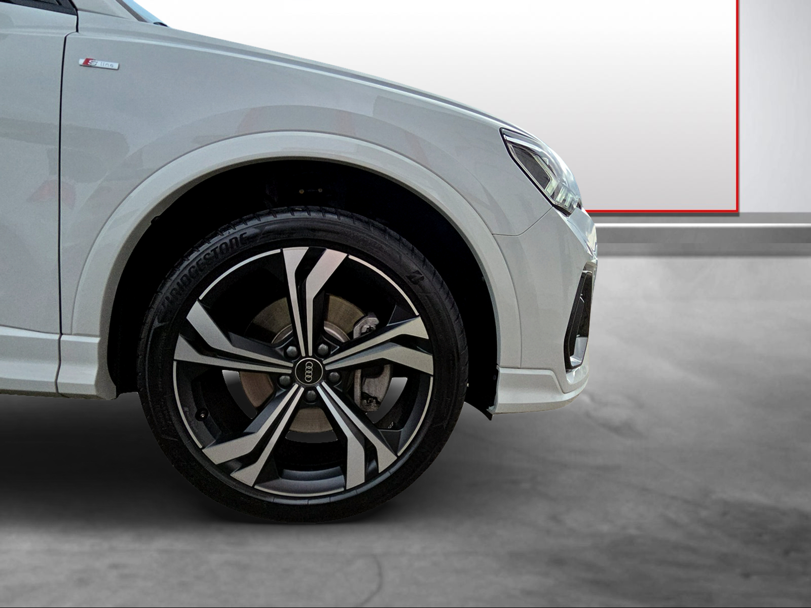 AUDI Q3 45 TFSI S line quattro S-tronic-image-14