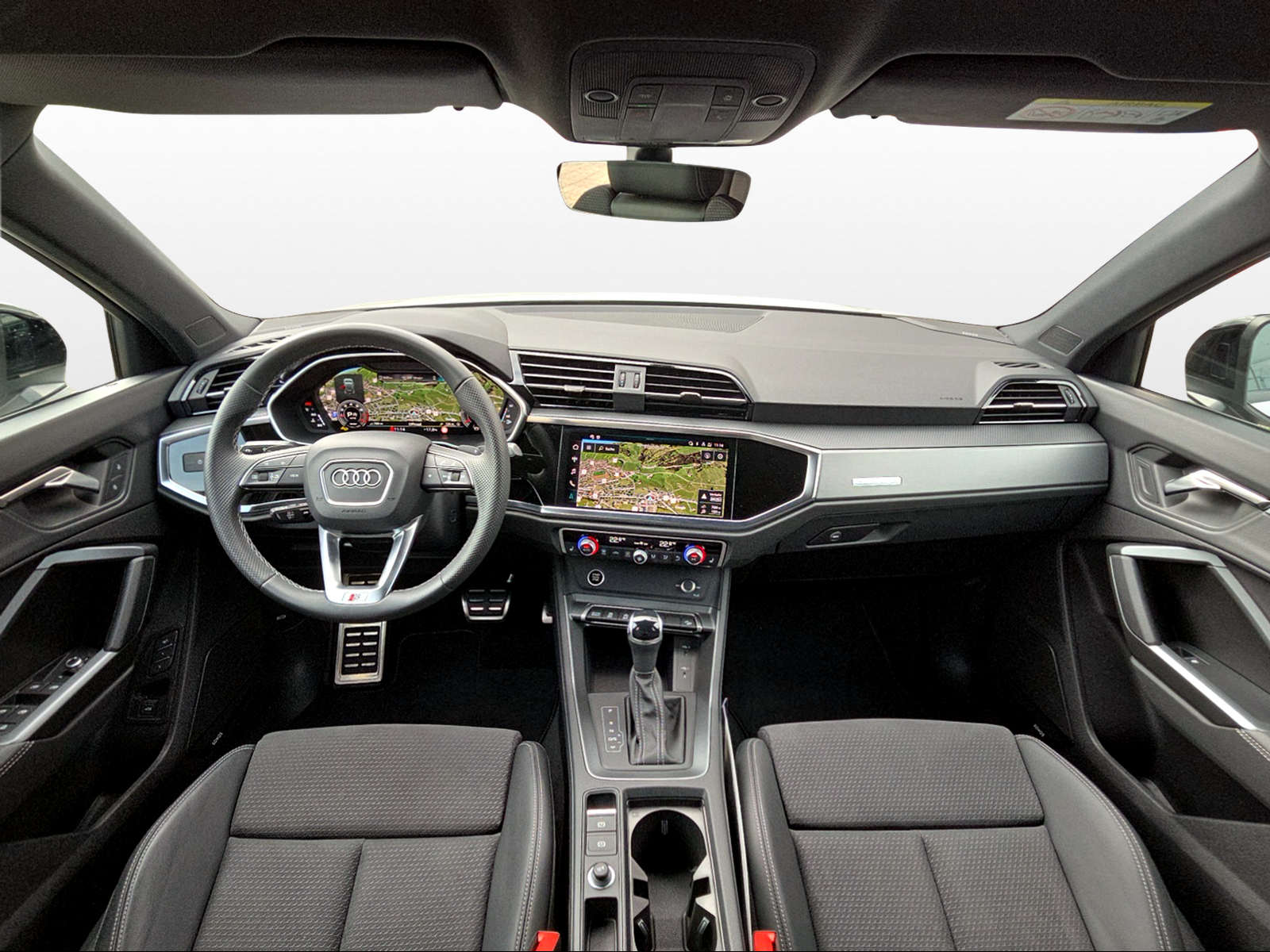 AUDI Q3 45 TFSI S line quattro S-tronic-image-3