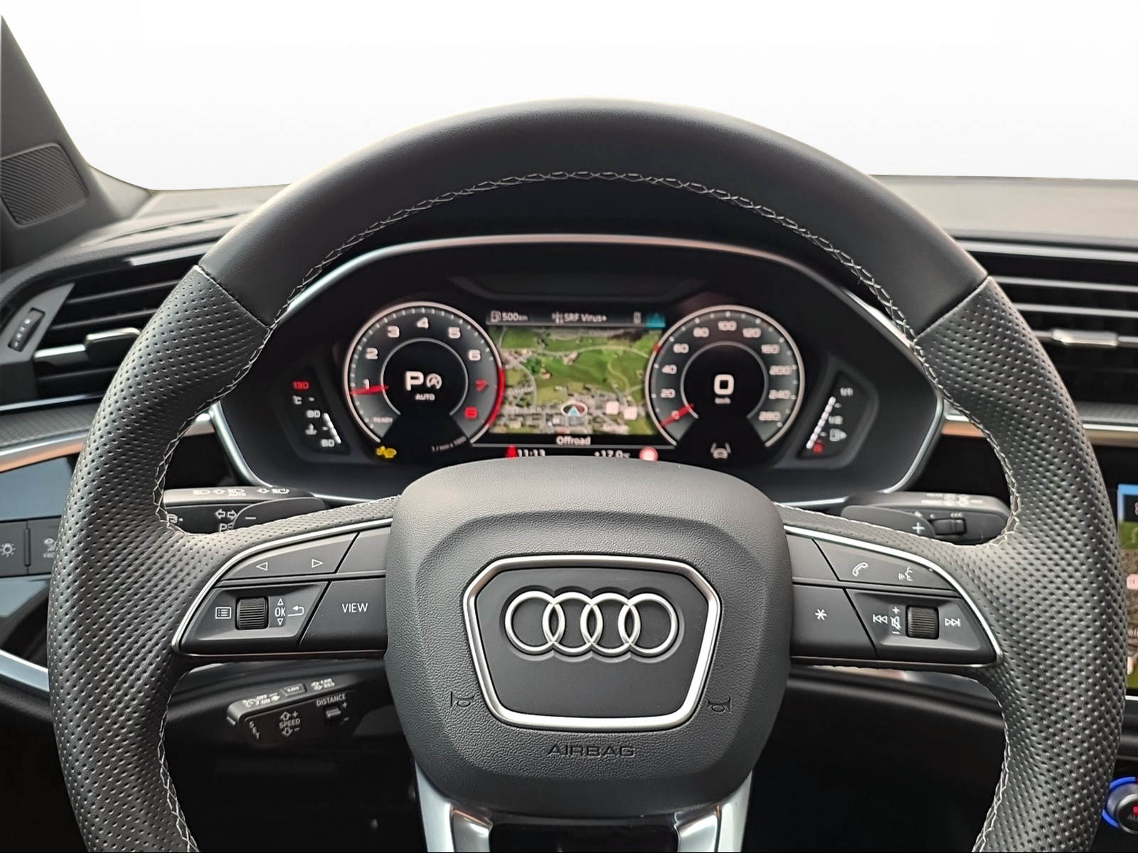 AUDI Q3 45 TFSI S line quattro S-tronic-image-4