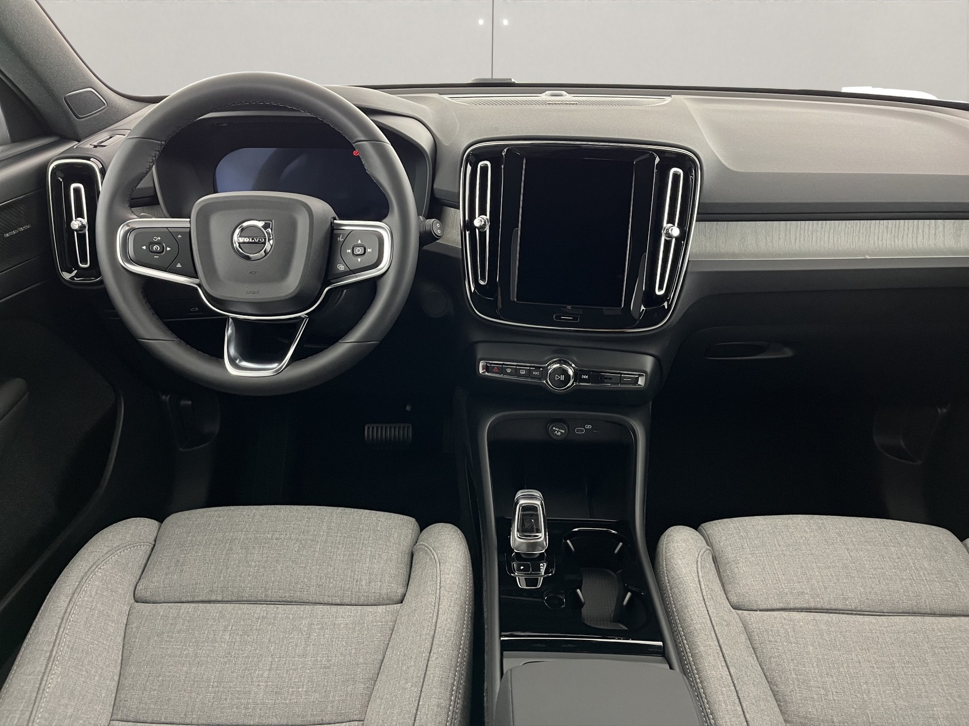 VOLVO EX40 Twin Performance Ultra AWD-image-9