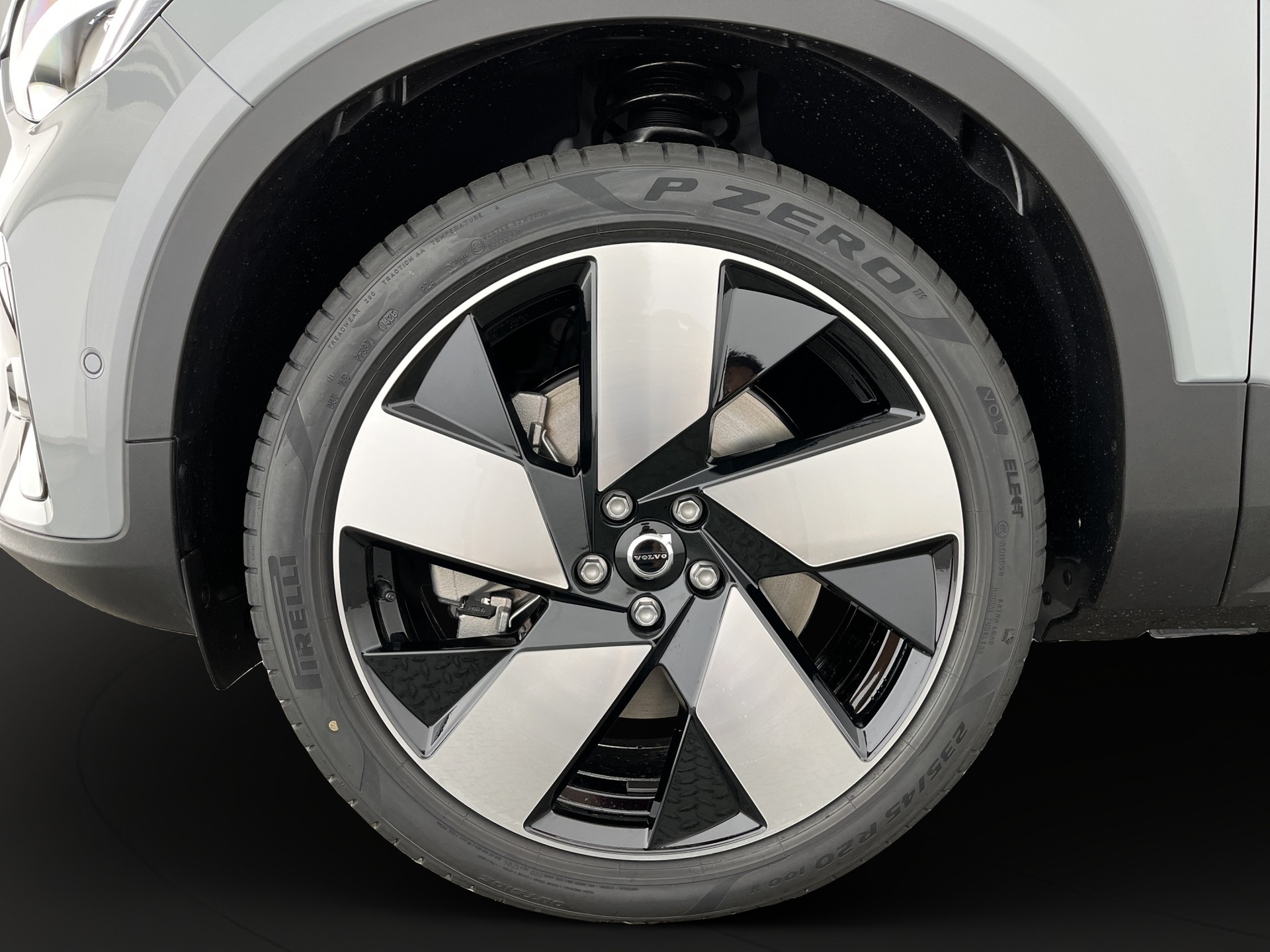 VOLVO EX40 Twin Performance Ultra AWD-image-6