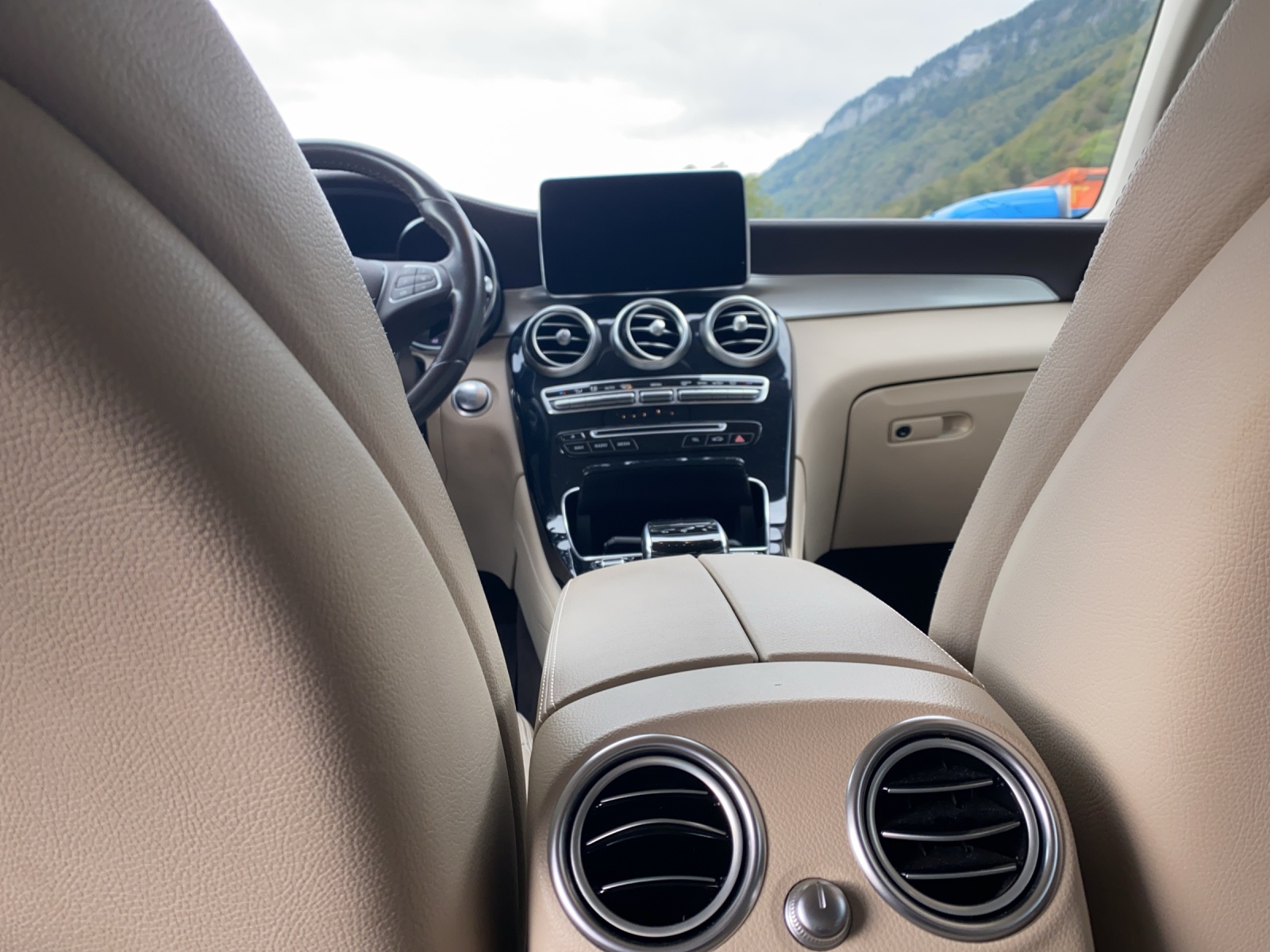 MERCEDES-BENZ GLC Coupé 250 AMG Line 4Matic 9G-Tronic-image-10
