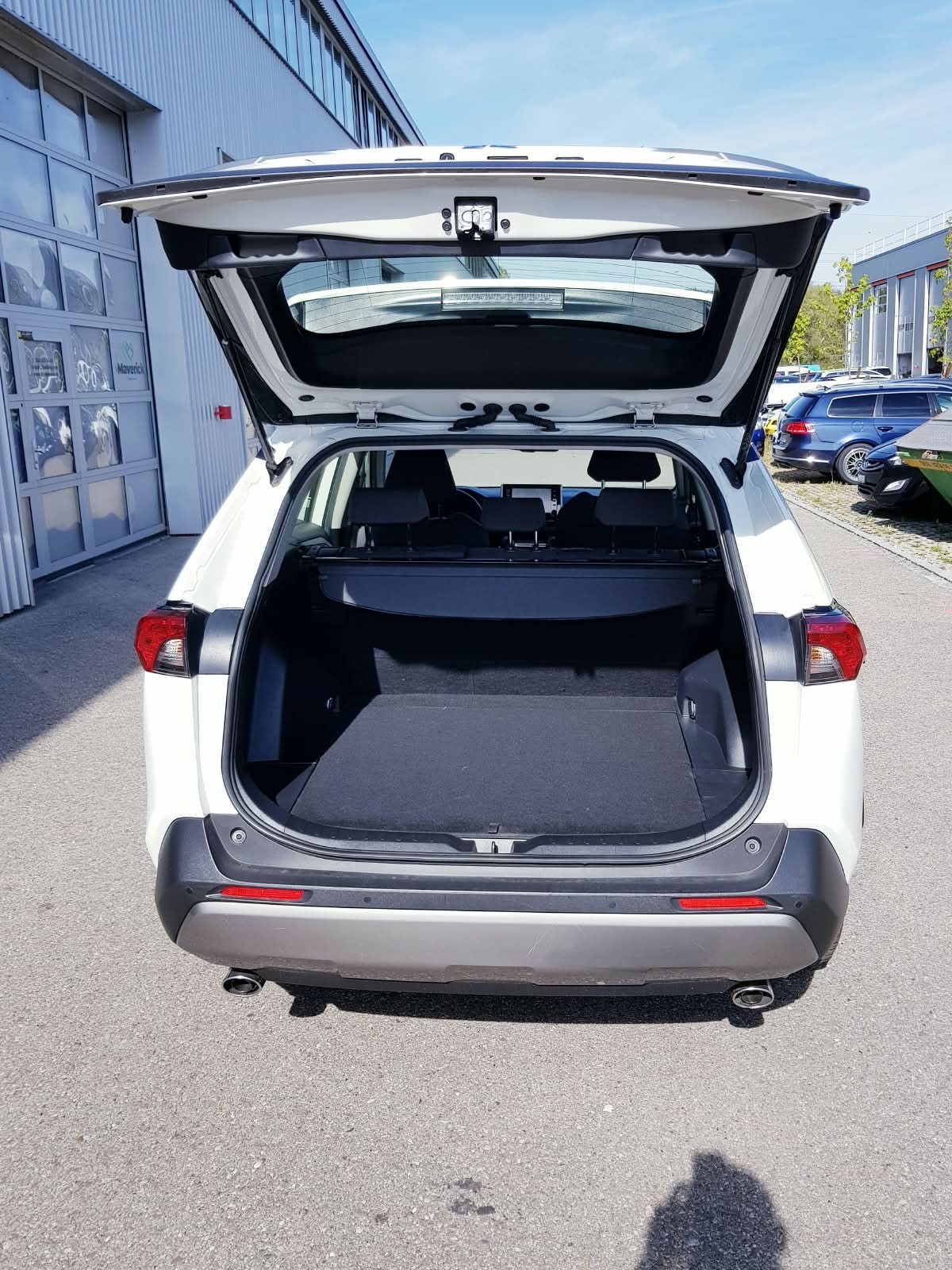 TOYOTA RAV-4 2.5 HSD Comfort e-CVT 4WD-image-6
