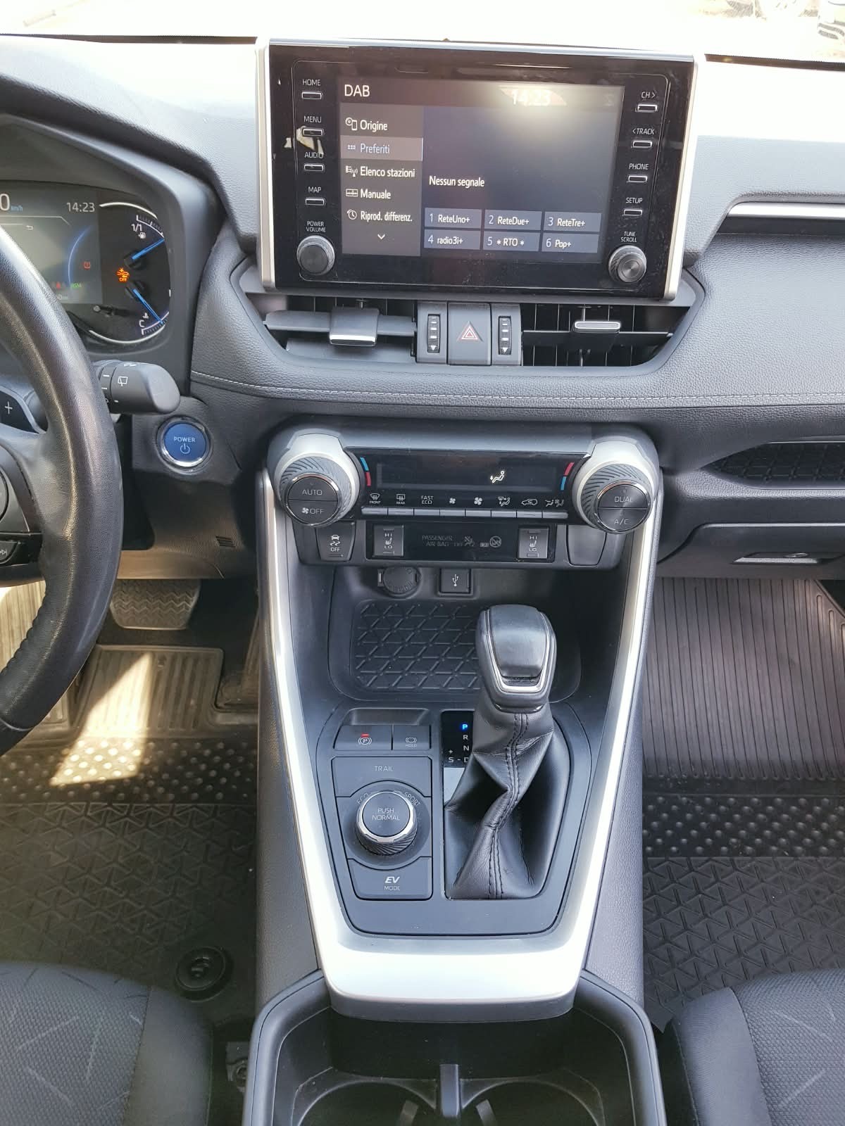 TOYOTA RAV-4 2.5 HSD Comfort e-CVT 4WD-image-10