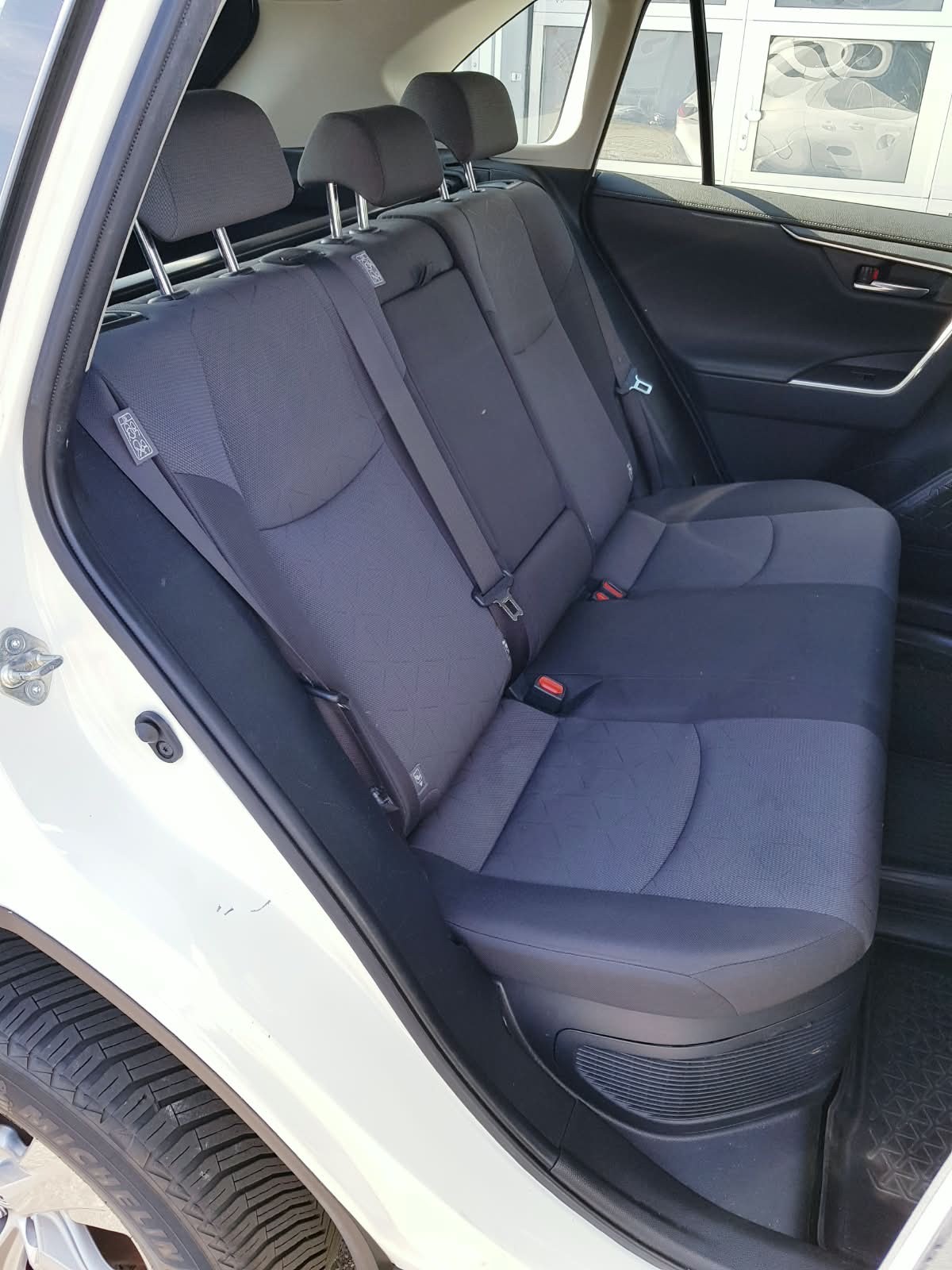TOYOTA RAV-4 2.5 HSD Comfort e-CVT 4WD-image-13