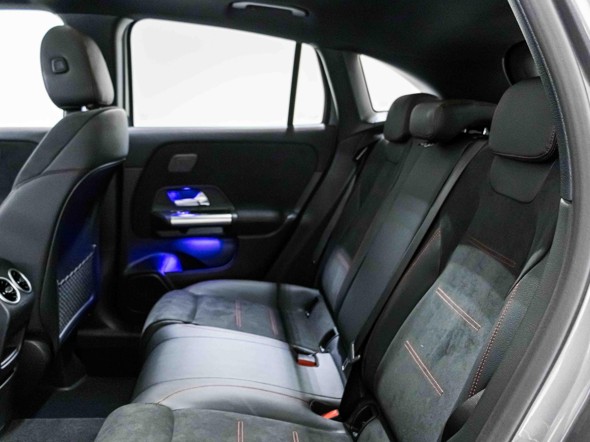 MERCEDES-BENZ GLA 200 Night Star-image-7
