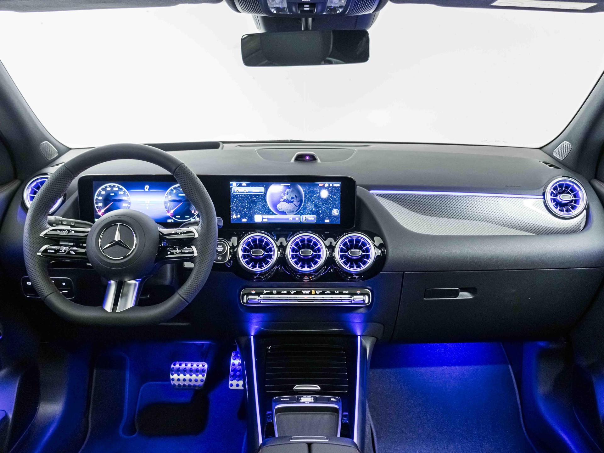 MERCEDES-BENZ GLA 200 Night Star-image-11