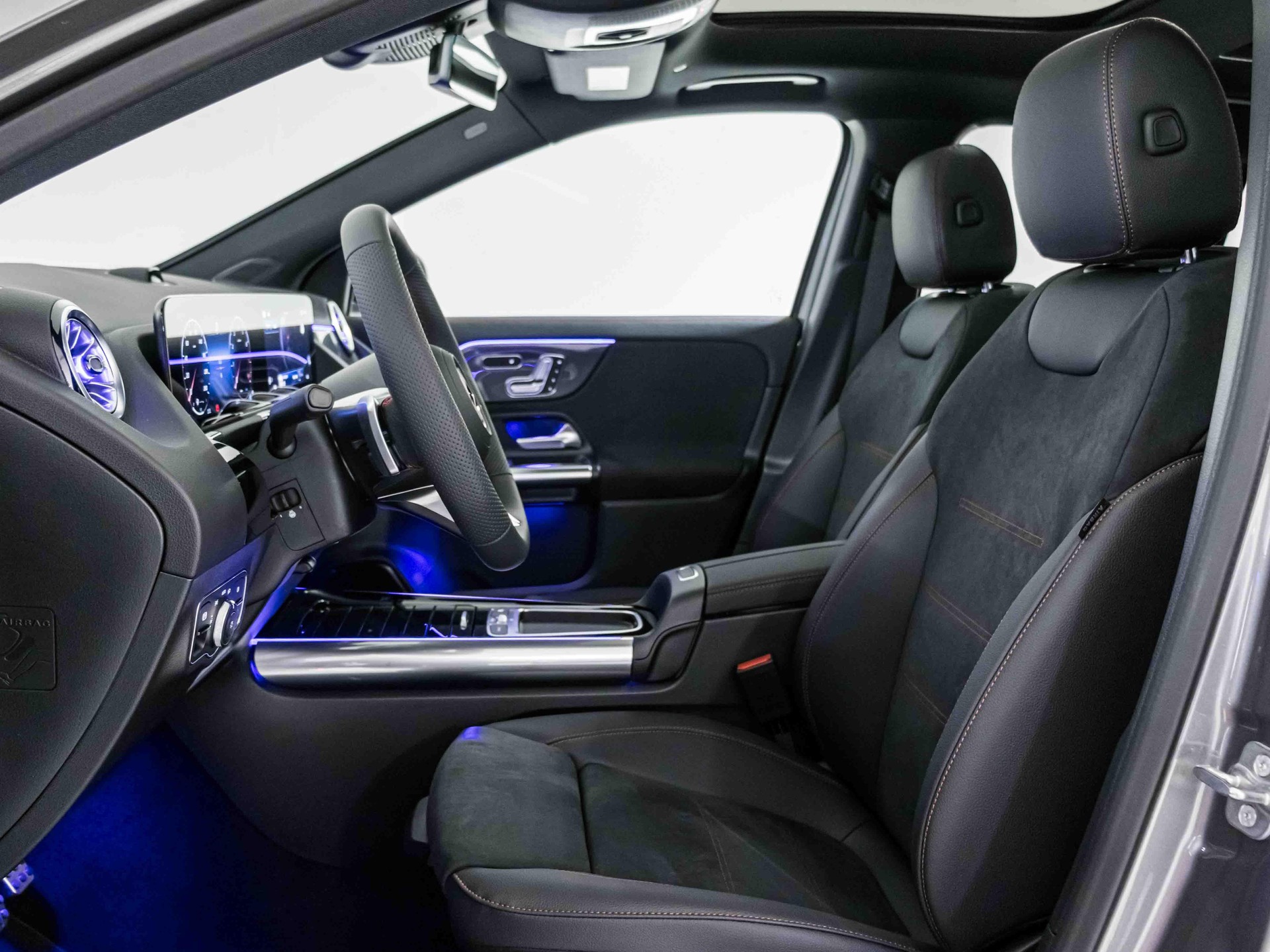 MERCEDES-BENZ GLA 200 Night Star-image-6