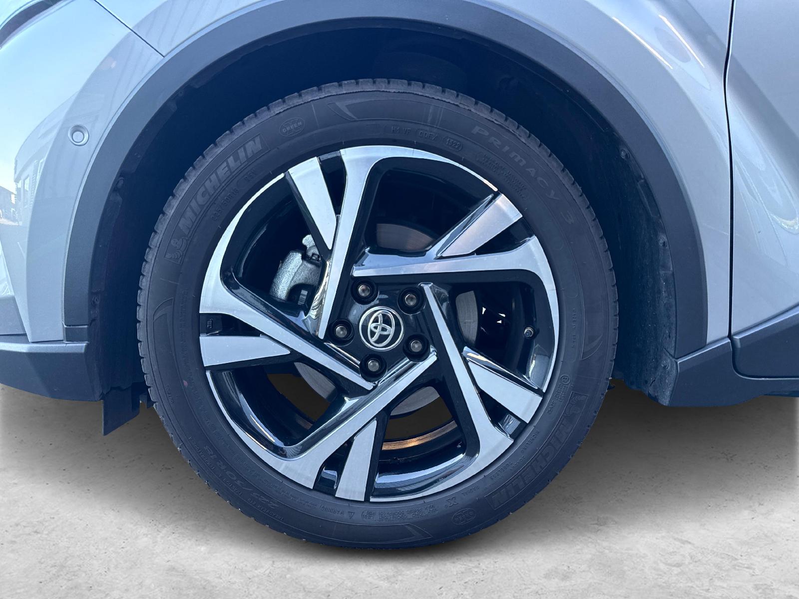 TOYOTA C-HR 1.8 VVTi HSD Trend-image-12
