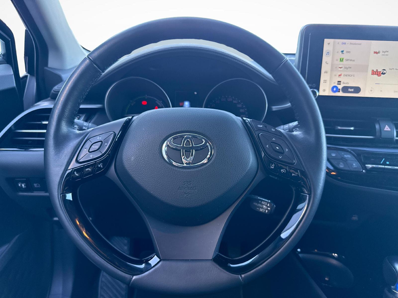 TOYOTA C-HR 1.8 VVTi HSD Trend-image-13