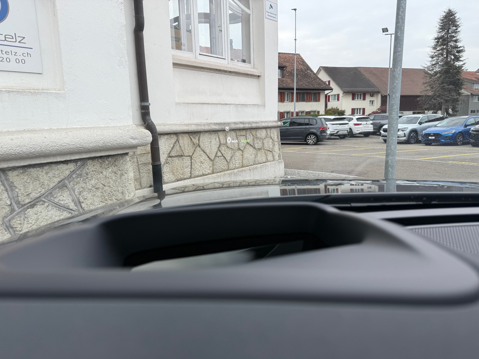 LAND ROVER Range Rover Evoque 1.5 T 270e Hoxton Edition-image-15