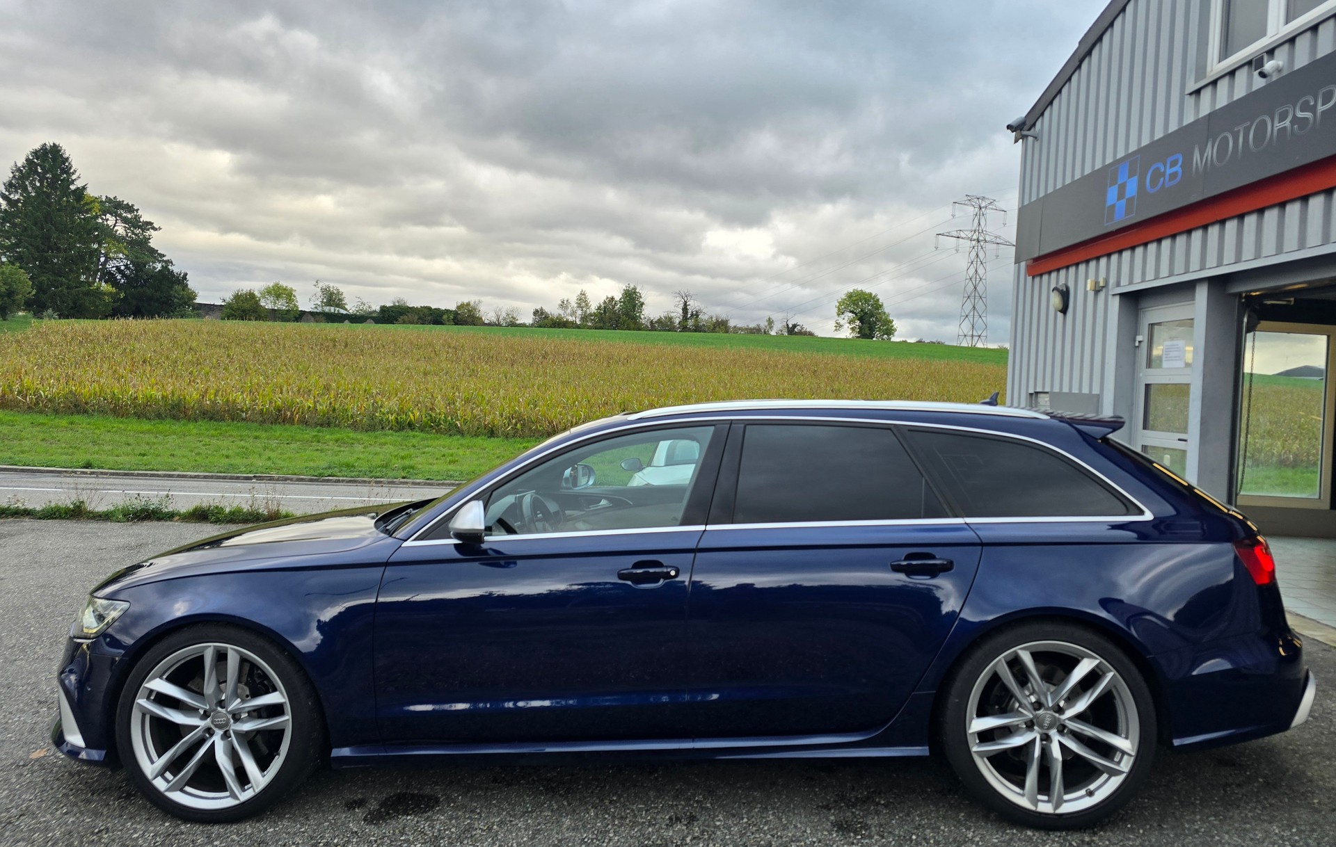 AUDI RS6 Avant 4.0 TFSI V8 quattro Tiptronic-image-6