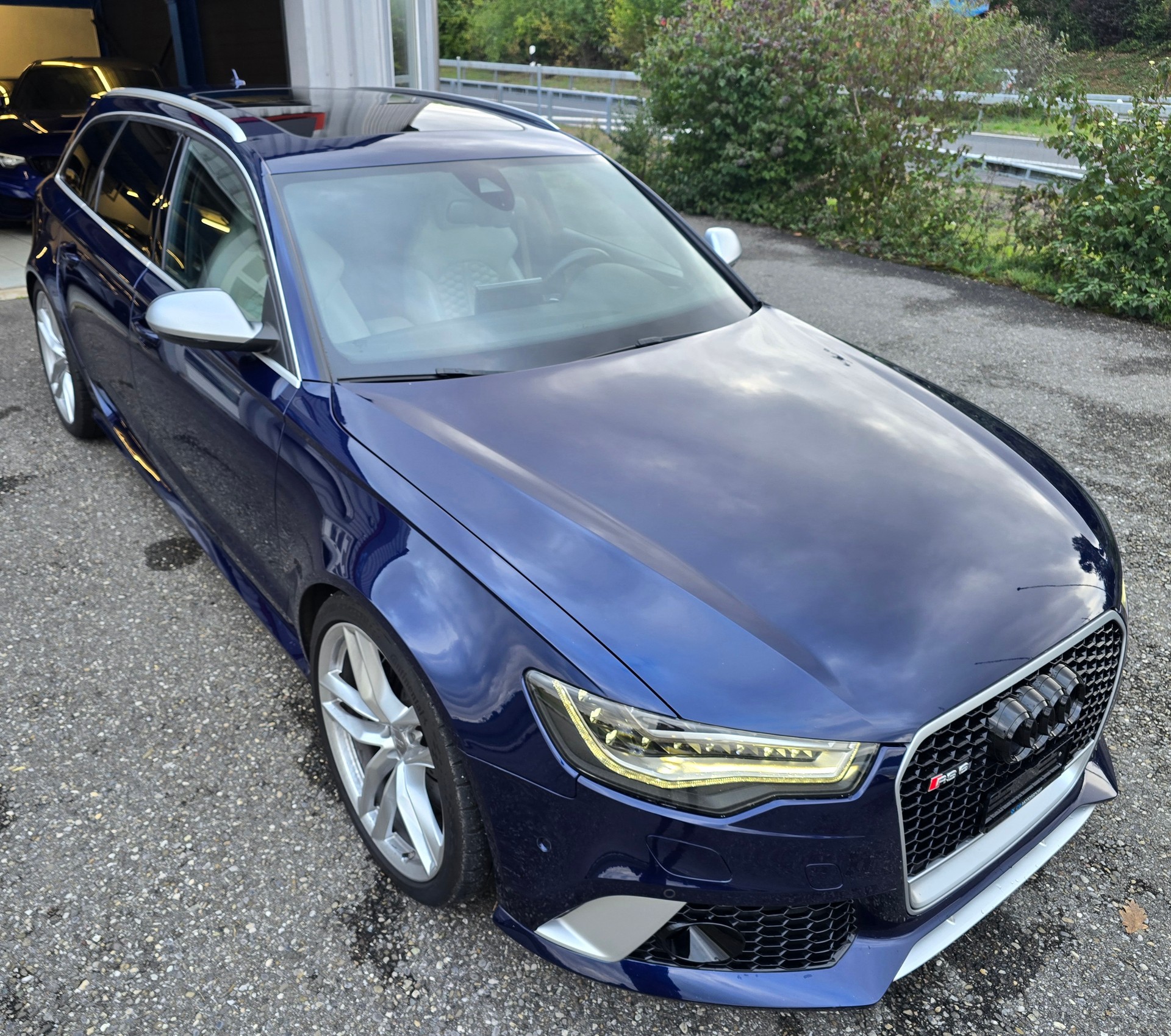 AUDI RS6 Avant 4.0 TFSI V8 quattro Tiptronic-image-4