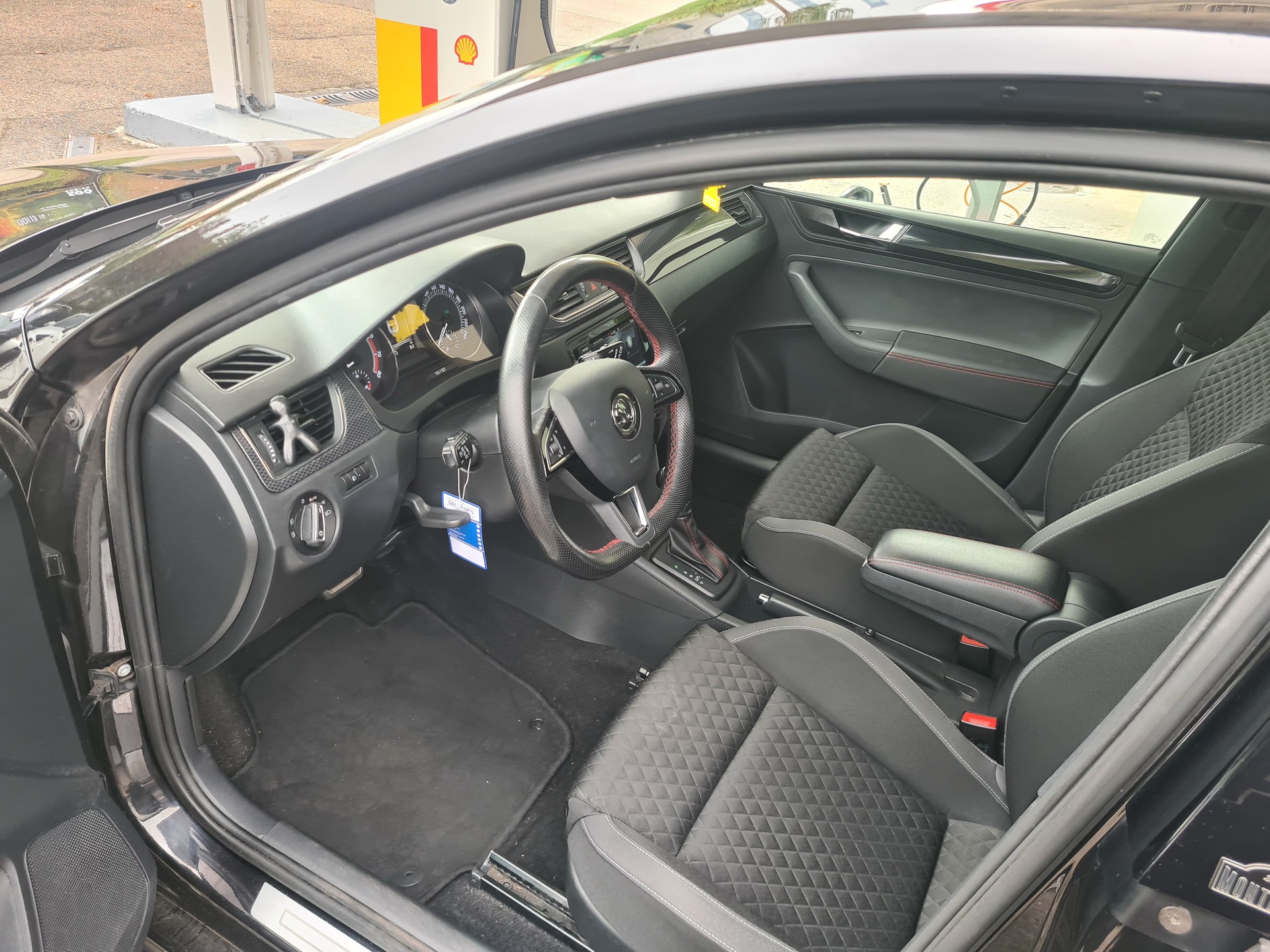 SKODA Rapid Spaceback 1.4 TSI Ambition DSG-image-12