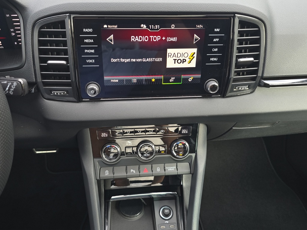 SKODA Karoq 2.0 TSI SportLine 4x4 DSG-image-14
