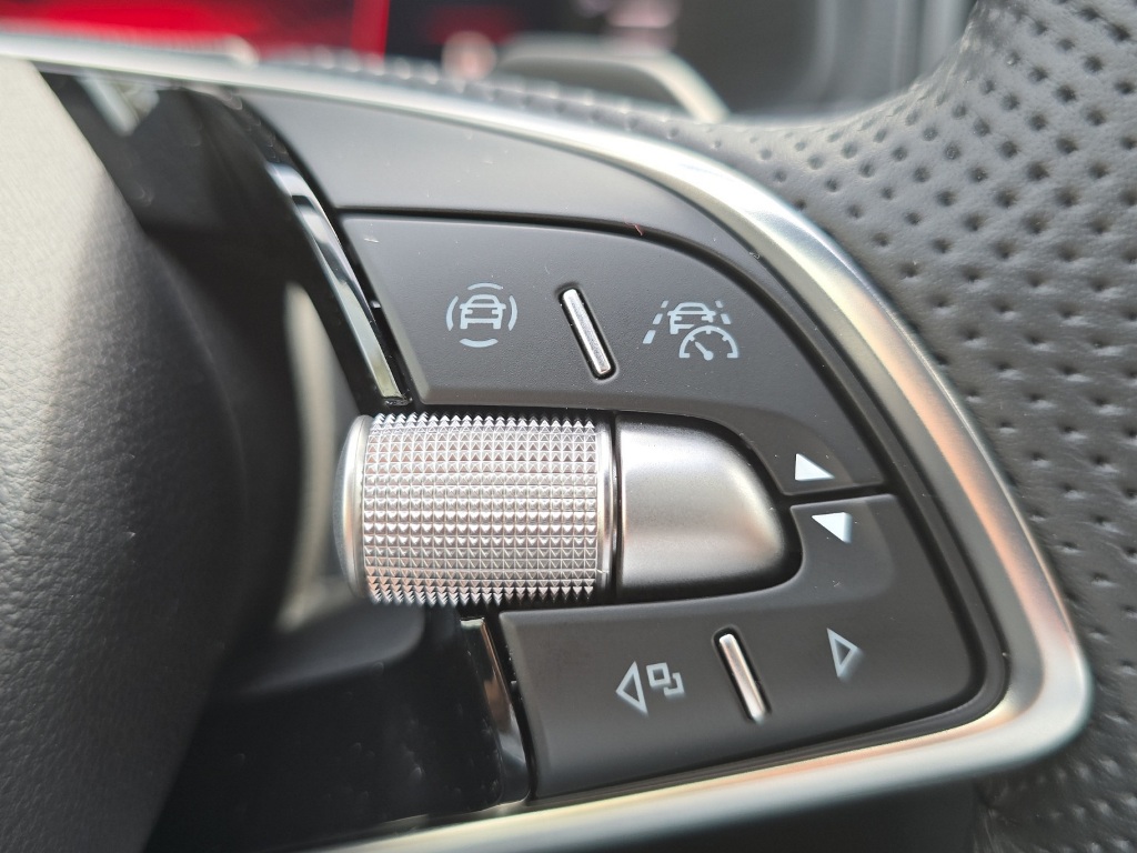 SKODA Karoq 2.0 TSI SportLine 4x4 DSG-image-30