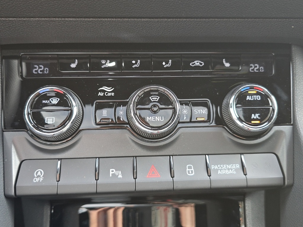 SKODA Karoq 2.0 TSI SportLine 4x4 DSG-image-31