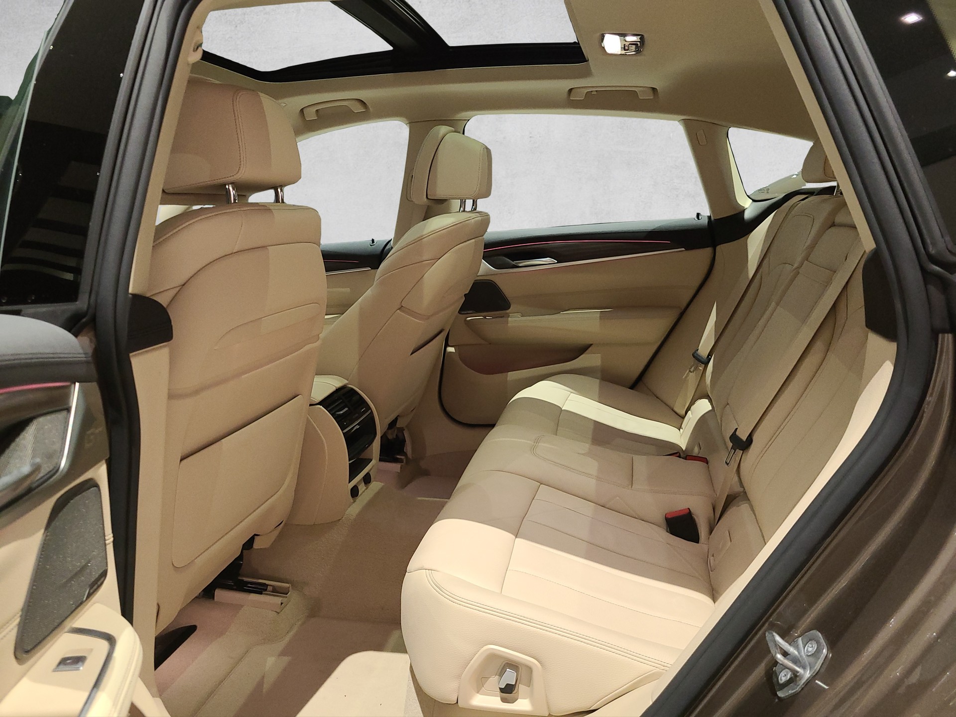 BMW 640i xDrive 6er Reihe G32 Gran Turismo-image-10