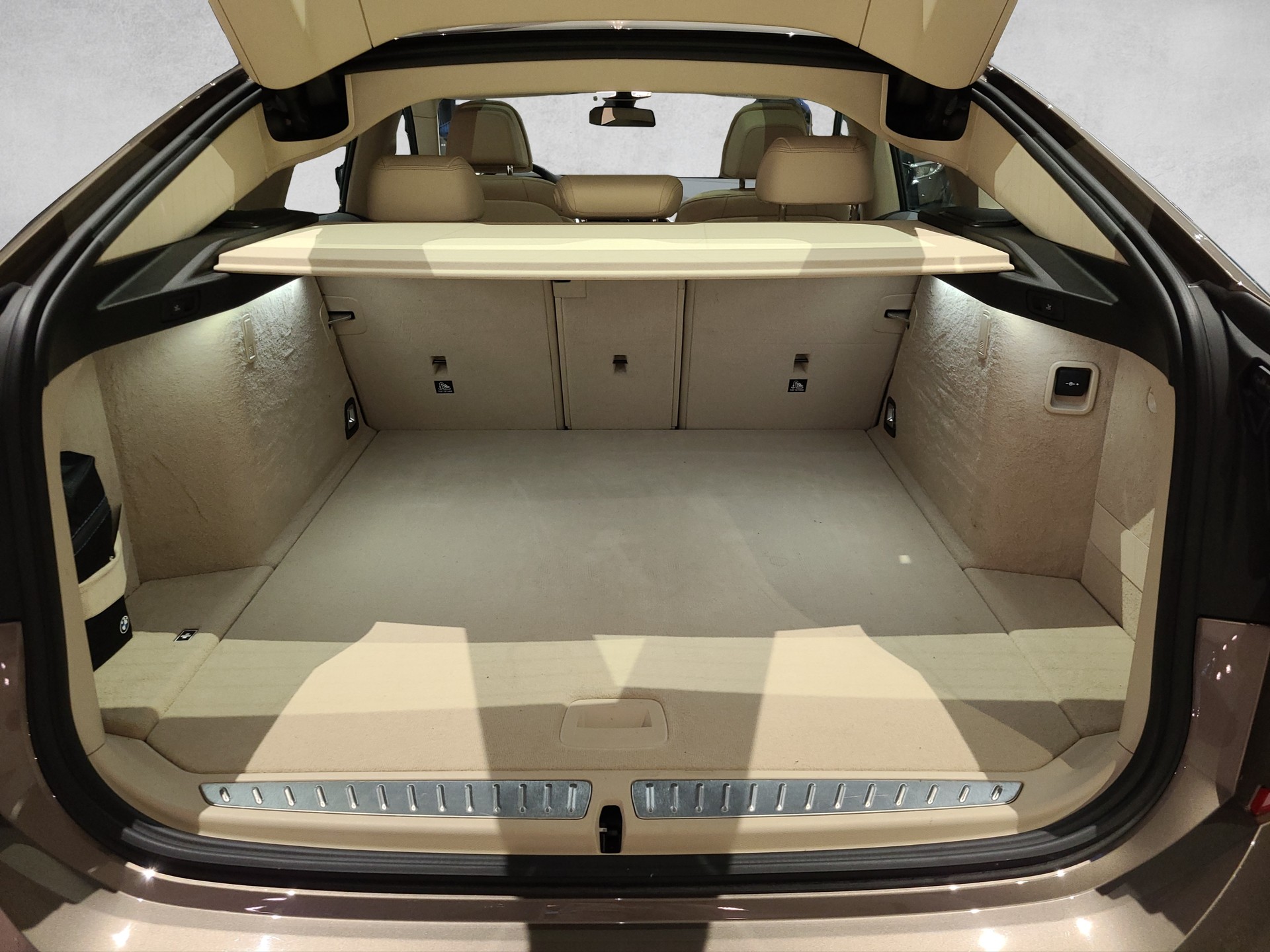 BMW 640i xDrive 6er Reihe G32 Gran Turismo-image-12