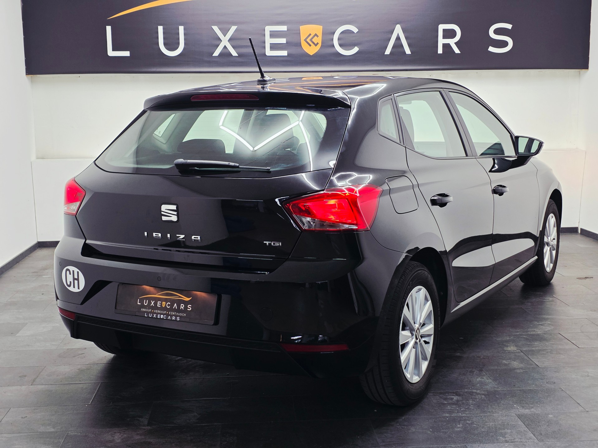 SEAT Ibiza FACELIFT 1.0 TGI STYLE*FRISCH MFK UND SERVICE*8 FACH*100KM FÜR NUR 8.- CHF FAHREN*-image-8
