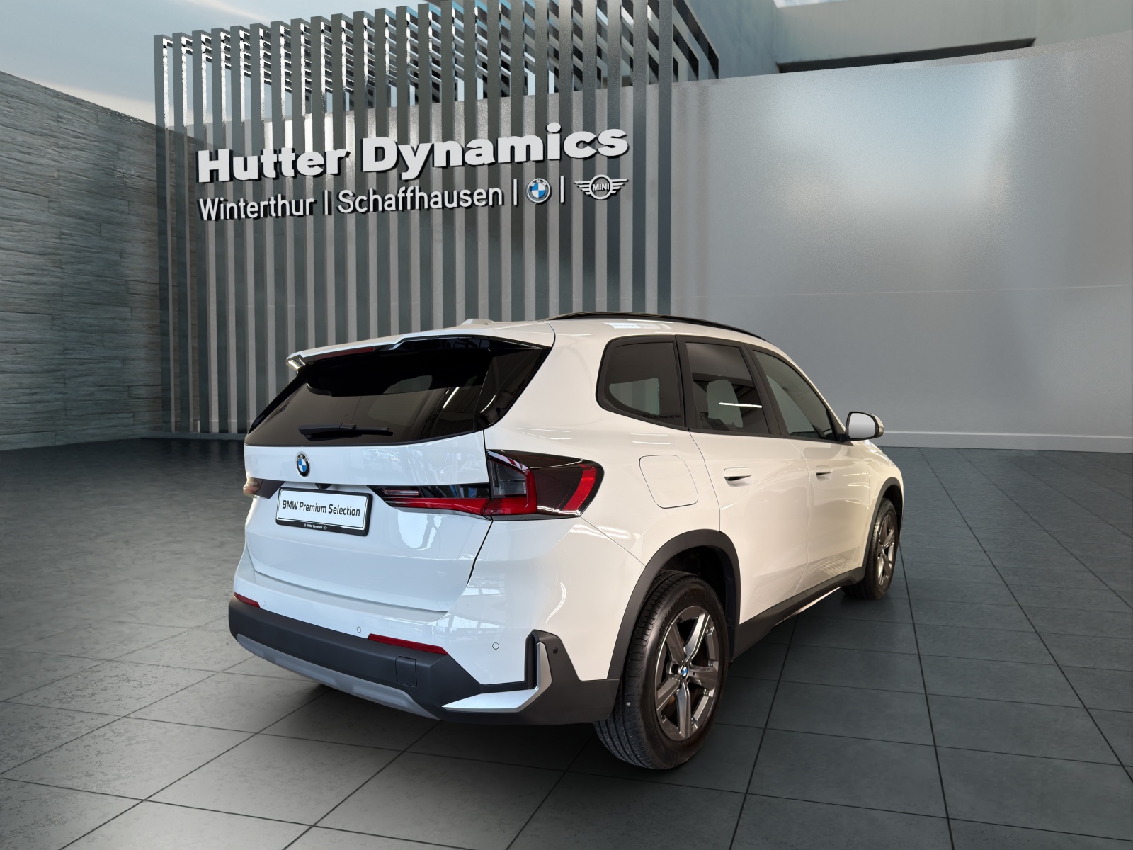 BMW X1 20d xDrive Panorama-Glasdach-image-4