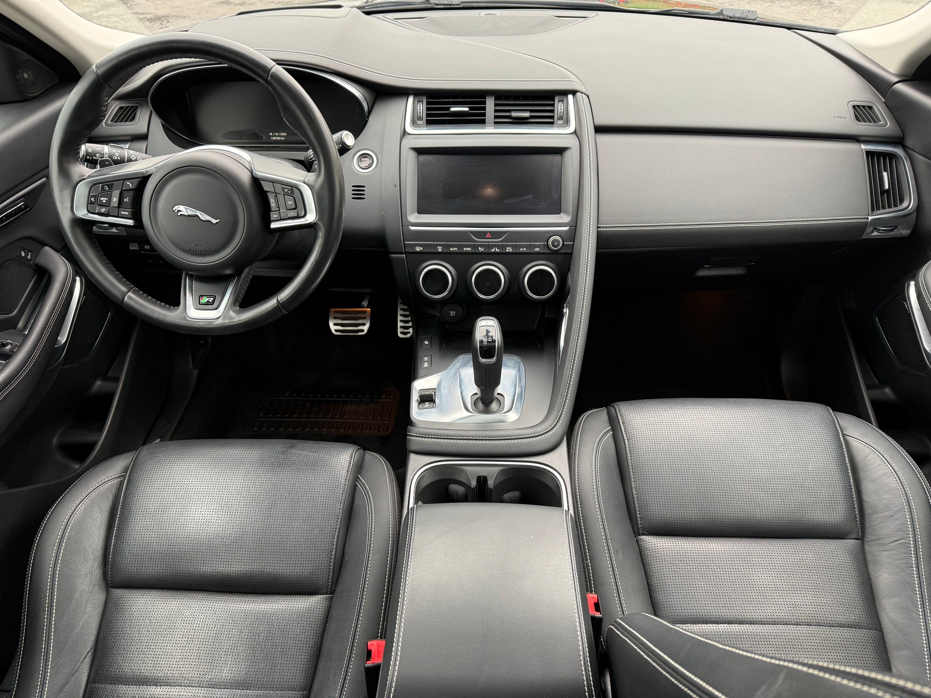 JAGUAR E-Pace 2.0 P250 R-Dynamic SE AWD Automatik-image-15