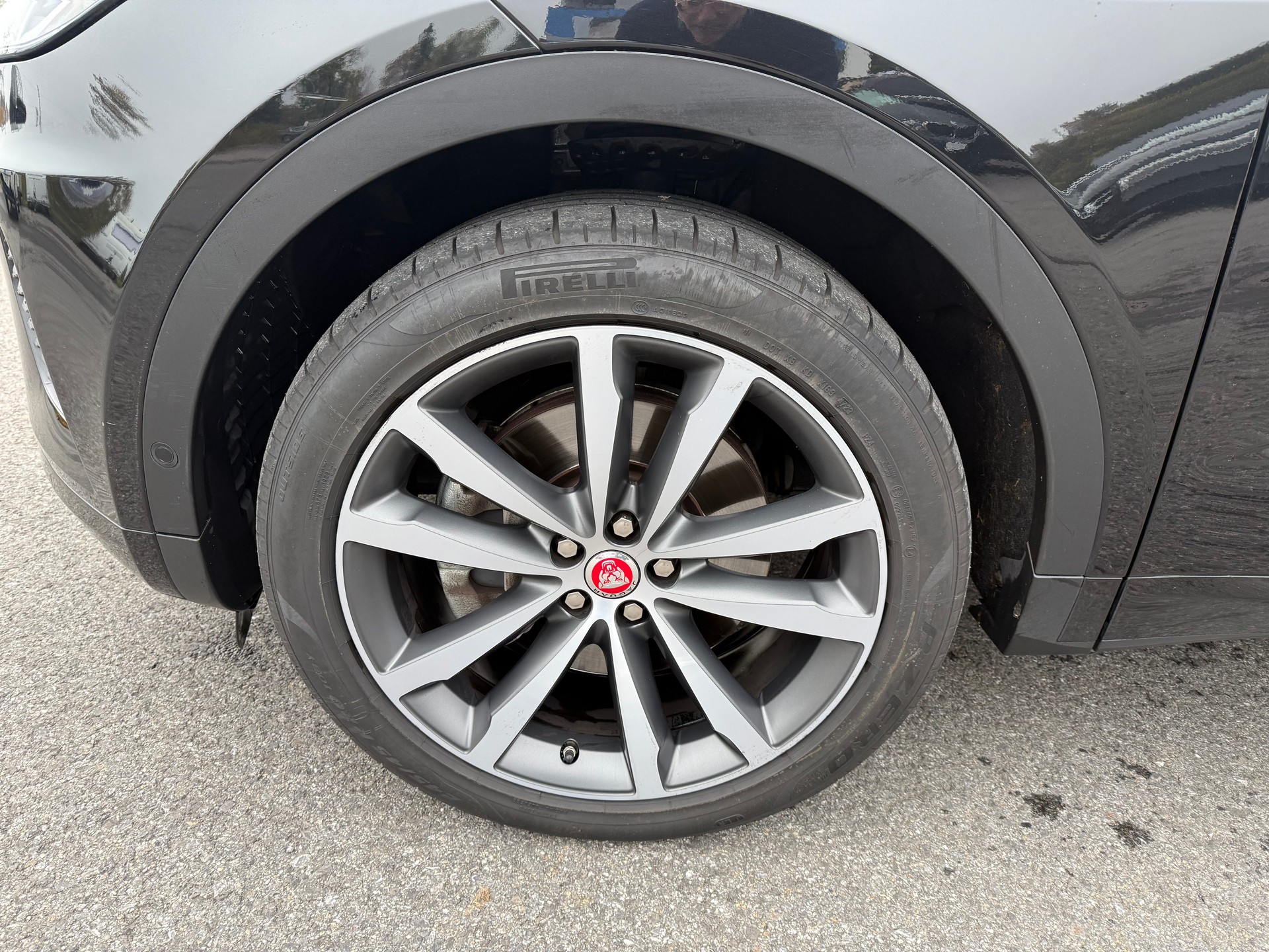 JAGUAR E-Pace 2.0 P250 R-Dynamic SE AWD Automatik-image-25