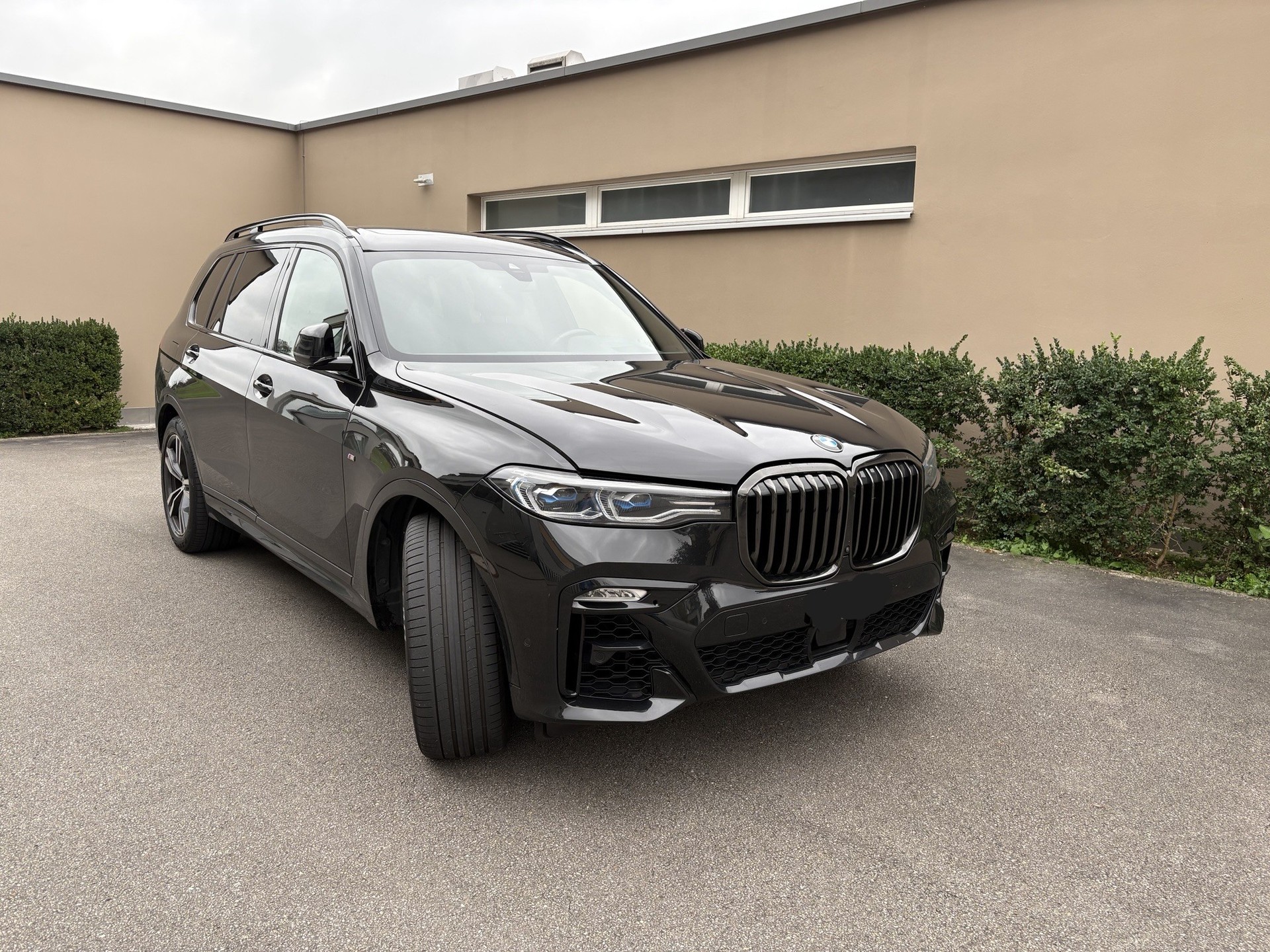 BMW 40d xDrive SAG 7 Plätze-image-3