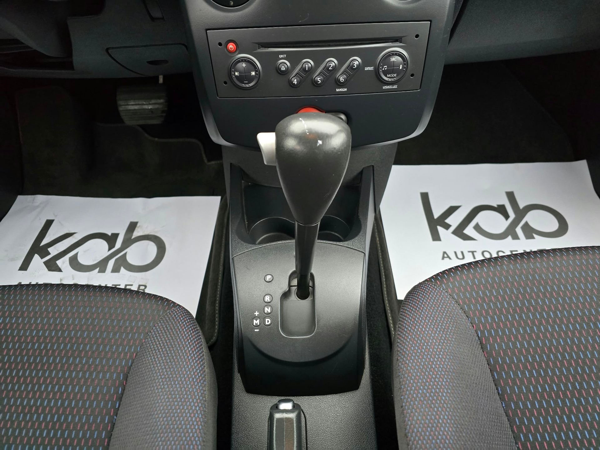 RENAULT Clio 1.6 16V Dynamique-image-15