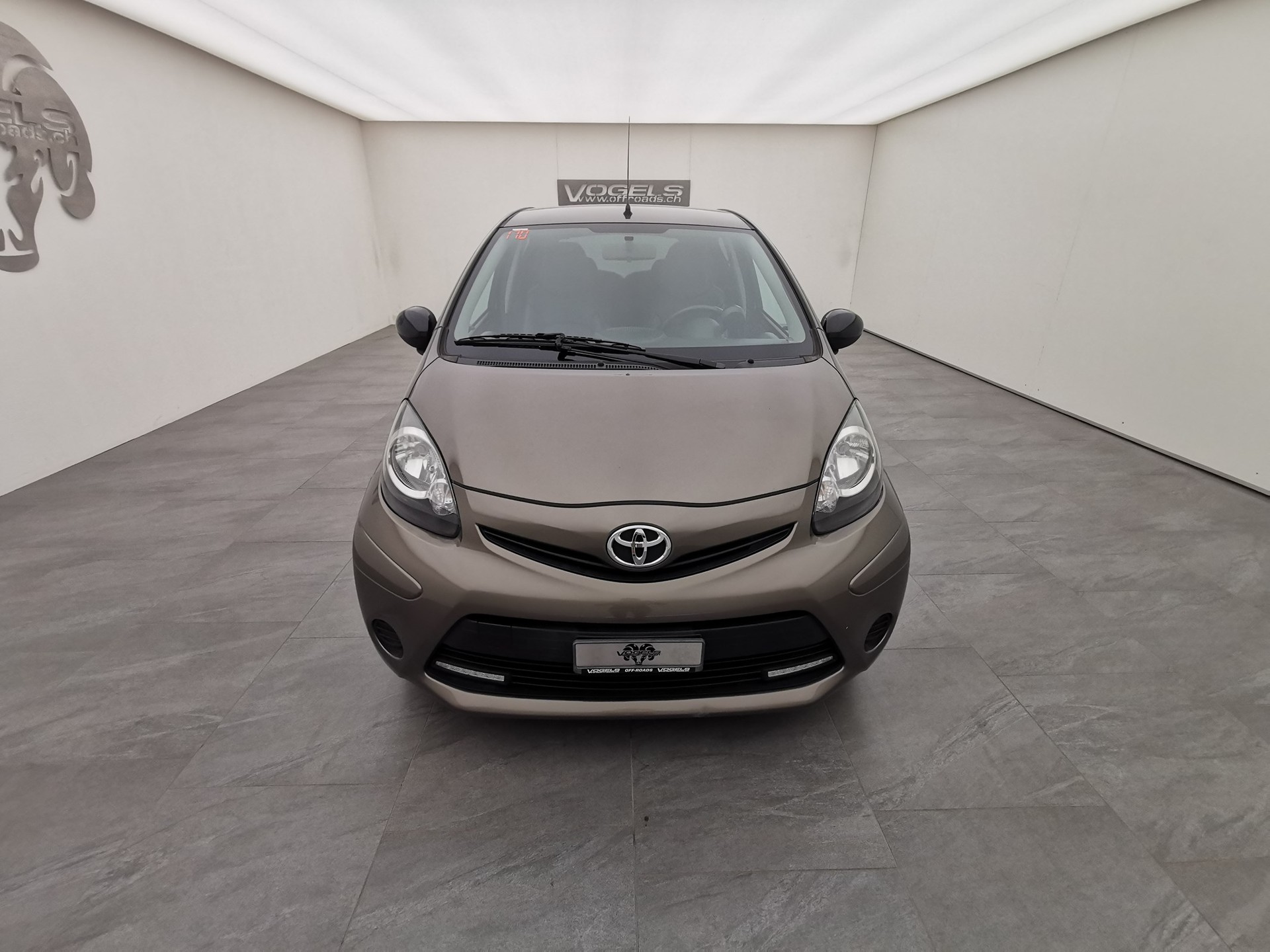 TOYOTA Aygo 1.0 VVT-i Luna-image-2