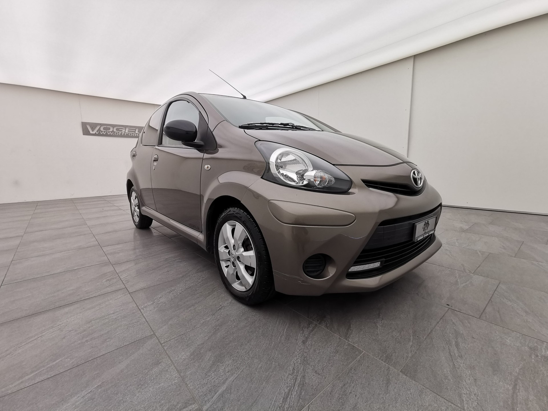 TOYOTA Aygo 1.0 VVT-i Luna-image-3