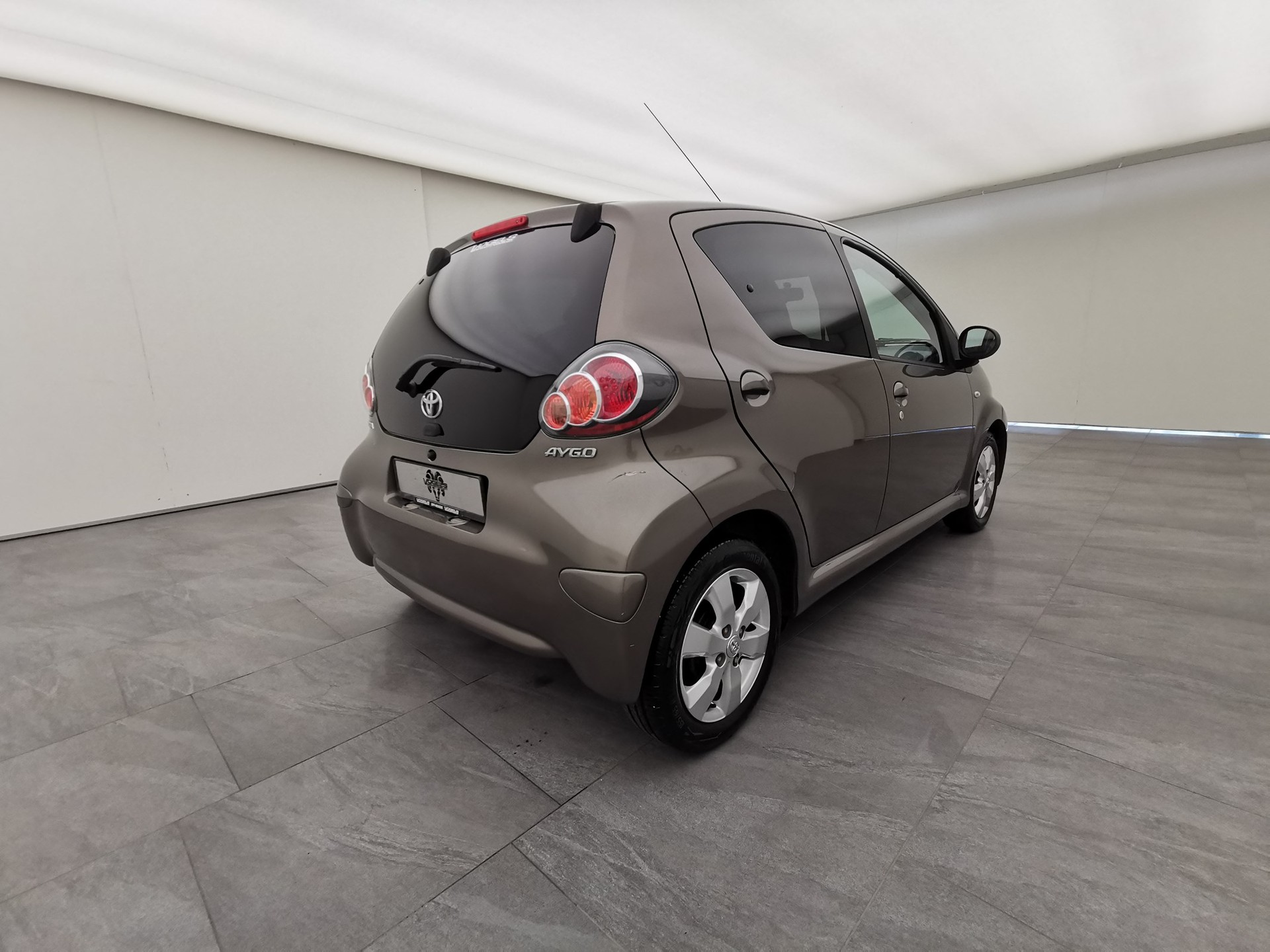 TOYOTA Aygo 1.0 VVT-i Luna-image-4