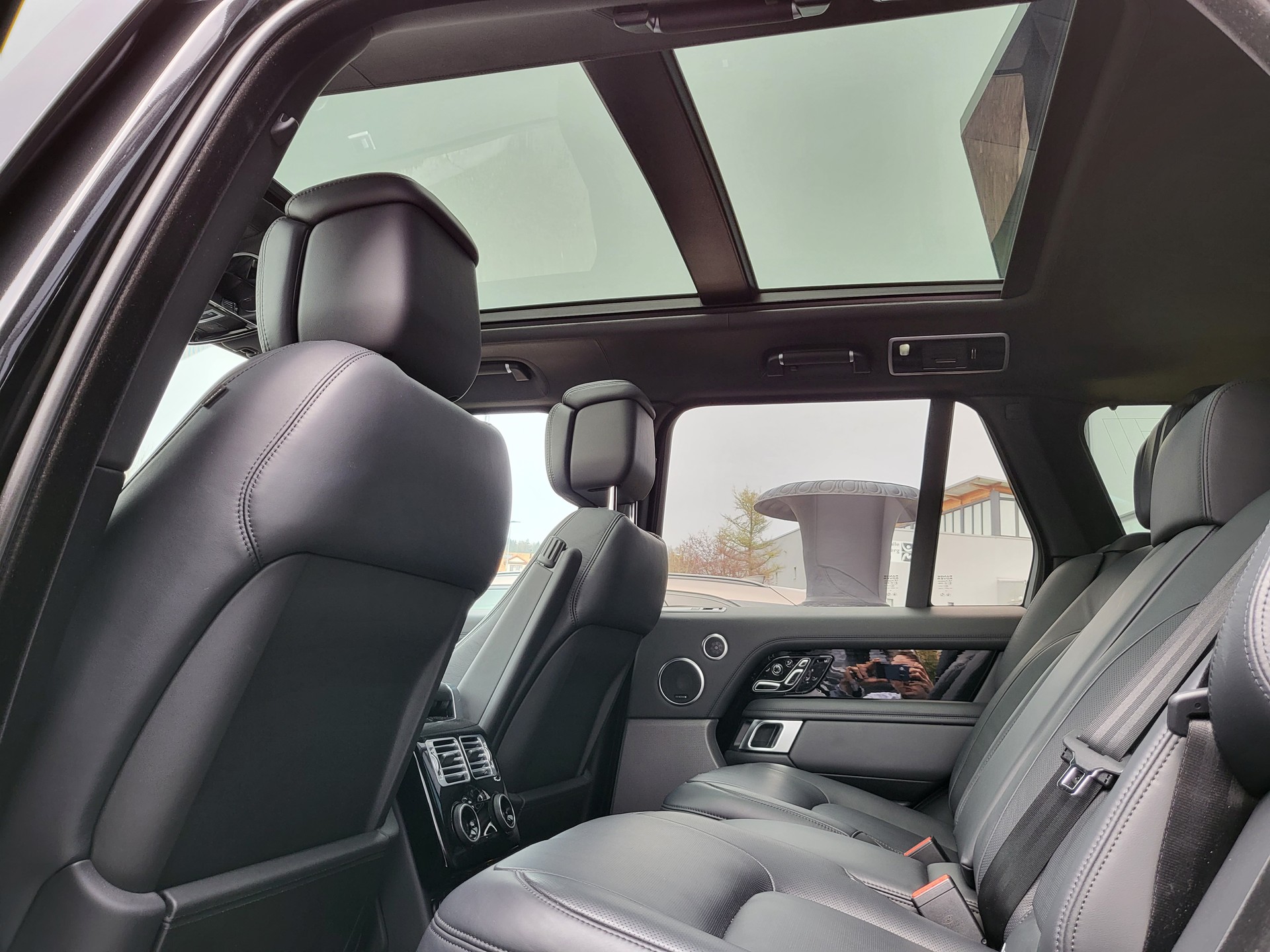 LAND ROVER Range Rover 5.0 V8 S/C AB Automatic-image-6