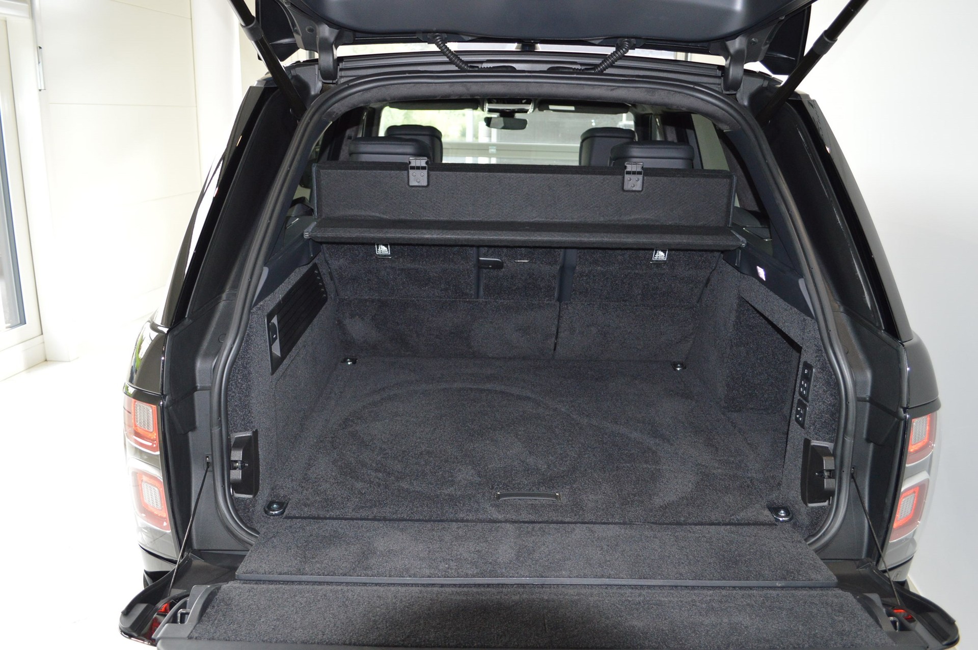 LAND ROVER Range Rover 5.0 V8 S/C AB Automatic-image-7