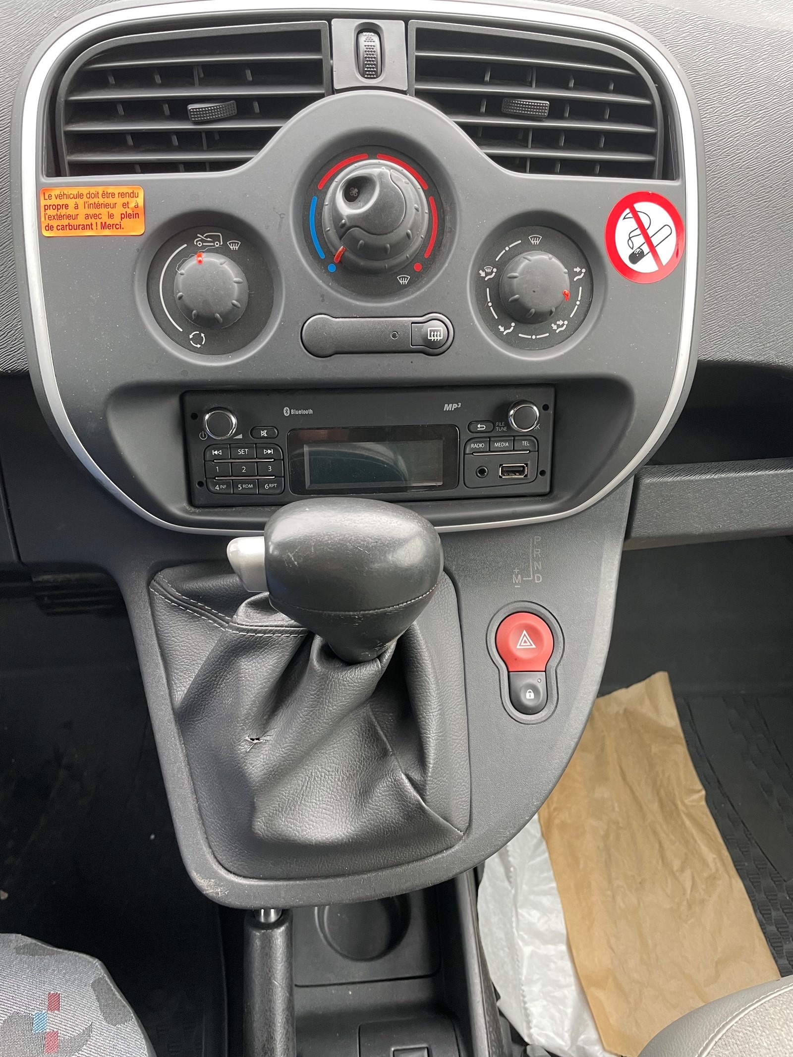 RENAULT Kangoo Medium TCe 115 Business A-image-7