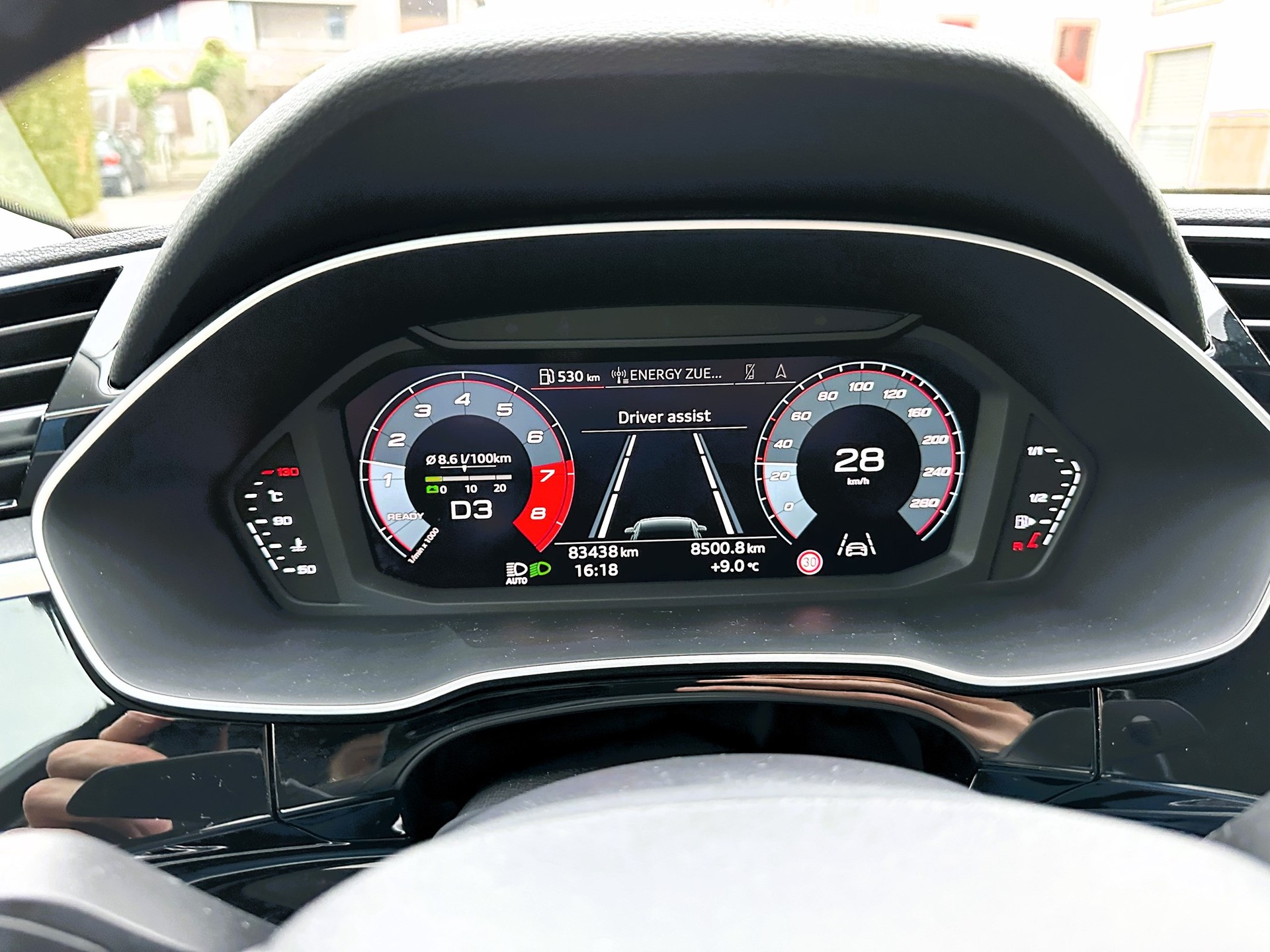 AUDI Q3 40 TFSI S line quattro S-tronic-image-10
