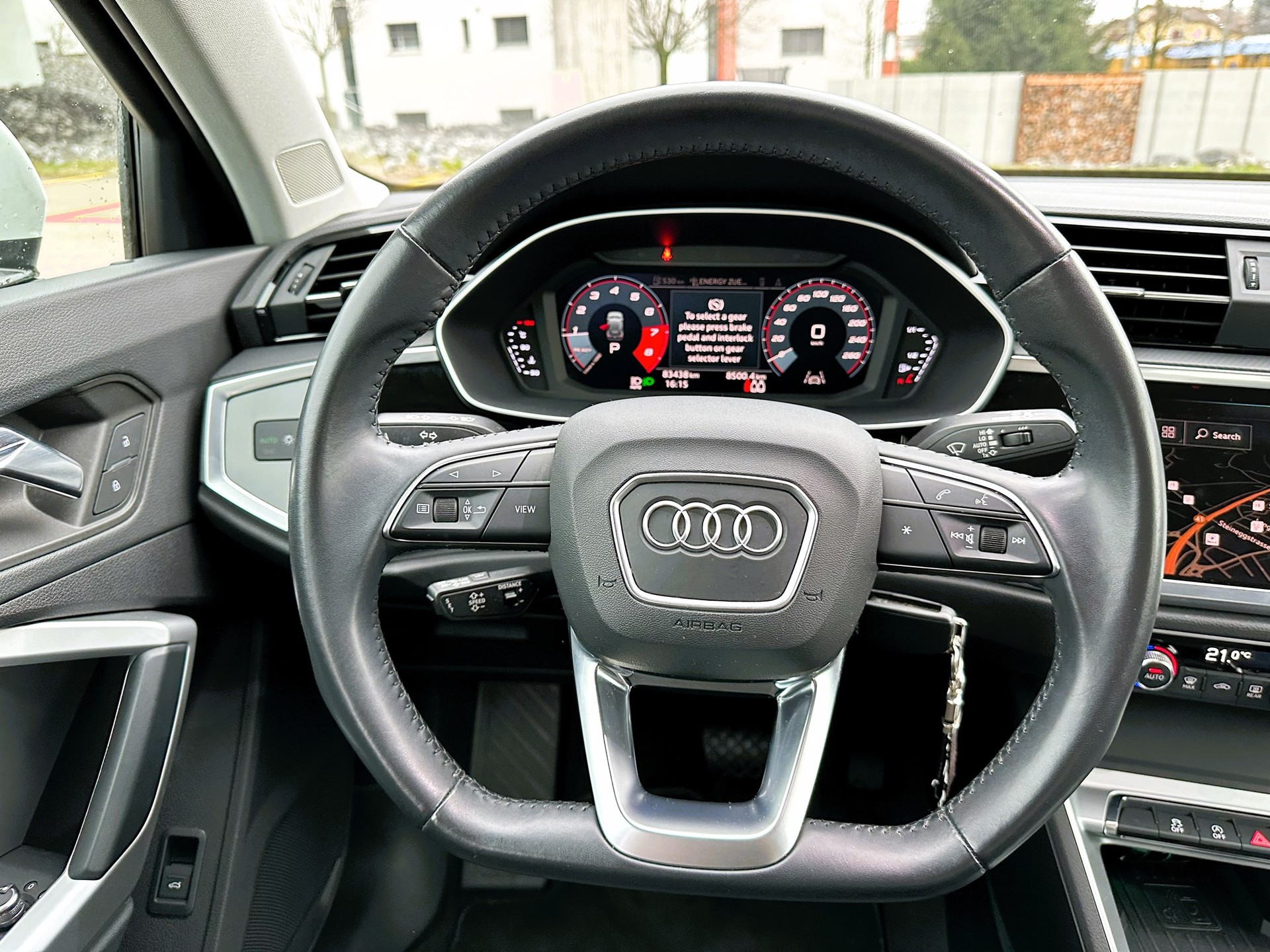 AUDI Q3 40 TFSI S line quattro S-tronic-image-7