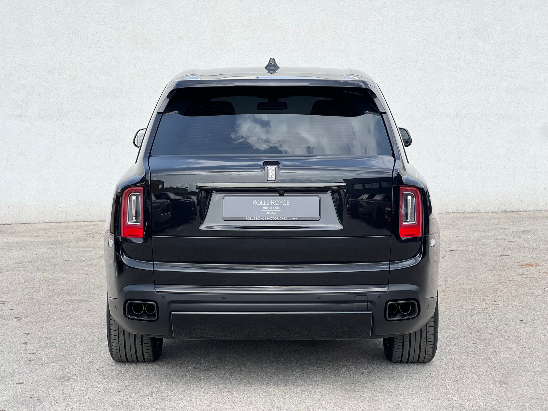 ROLLS-ROYCE Cullinan 6.7 V12 Black Badge-image-5