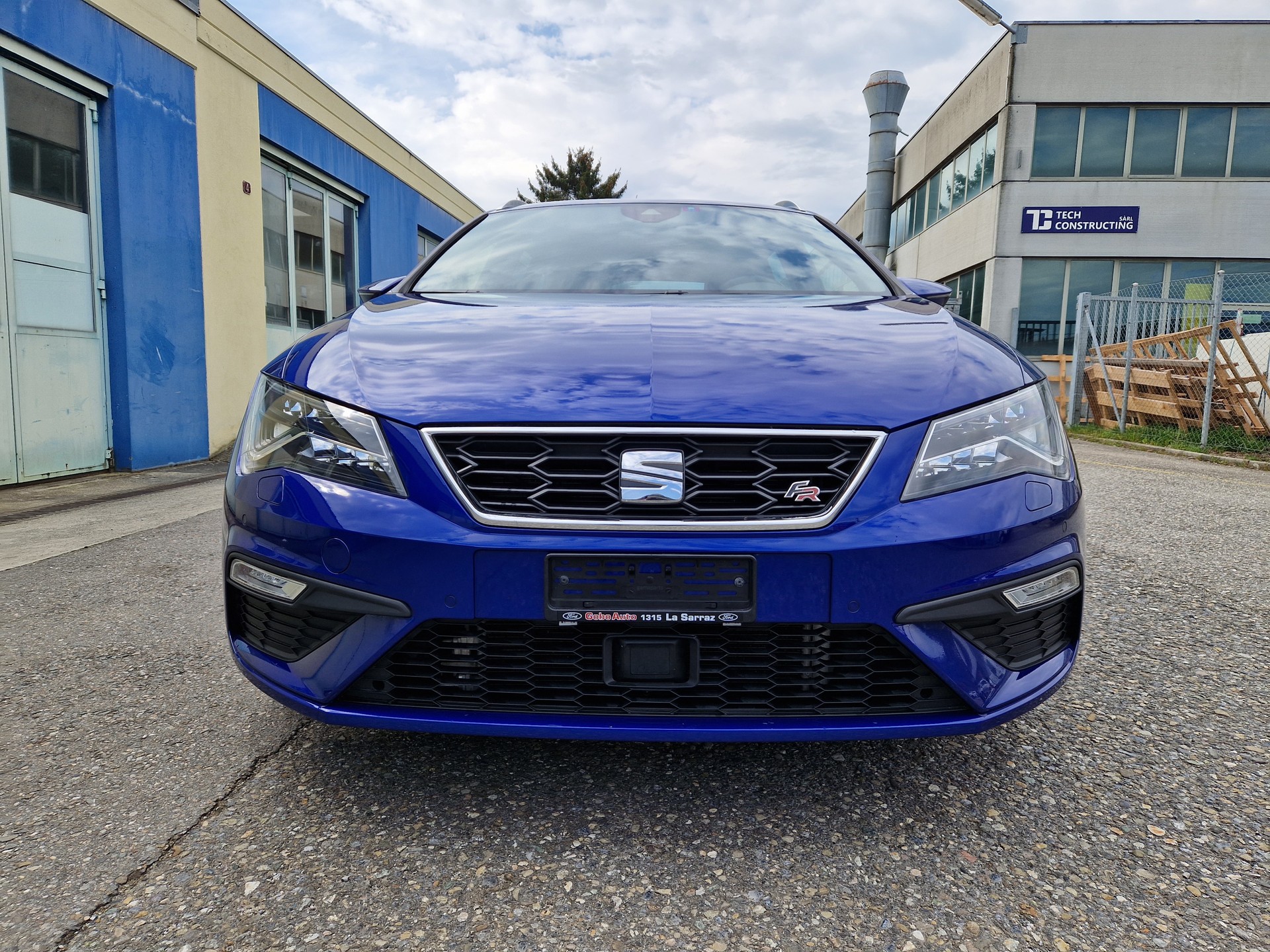 SEAT Leon ST 2.0 TDI SWISS FR DSG-image-1