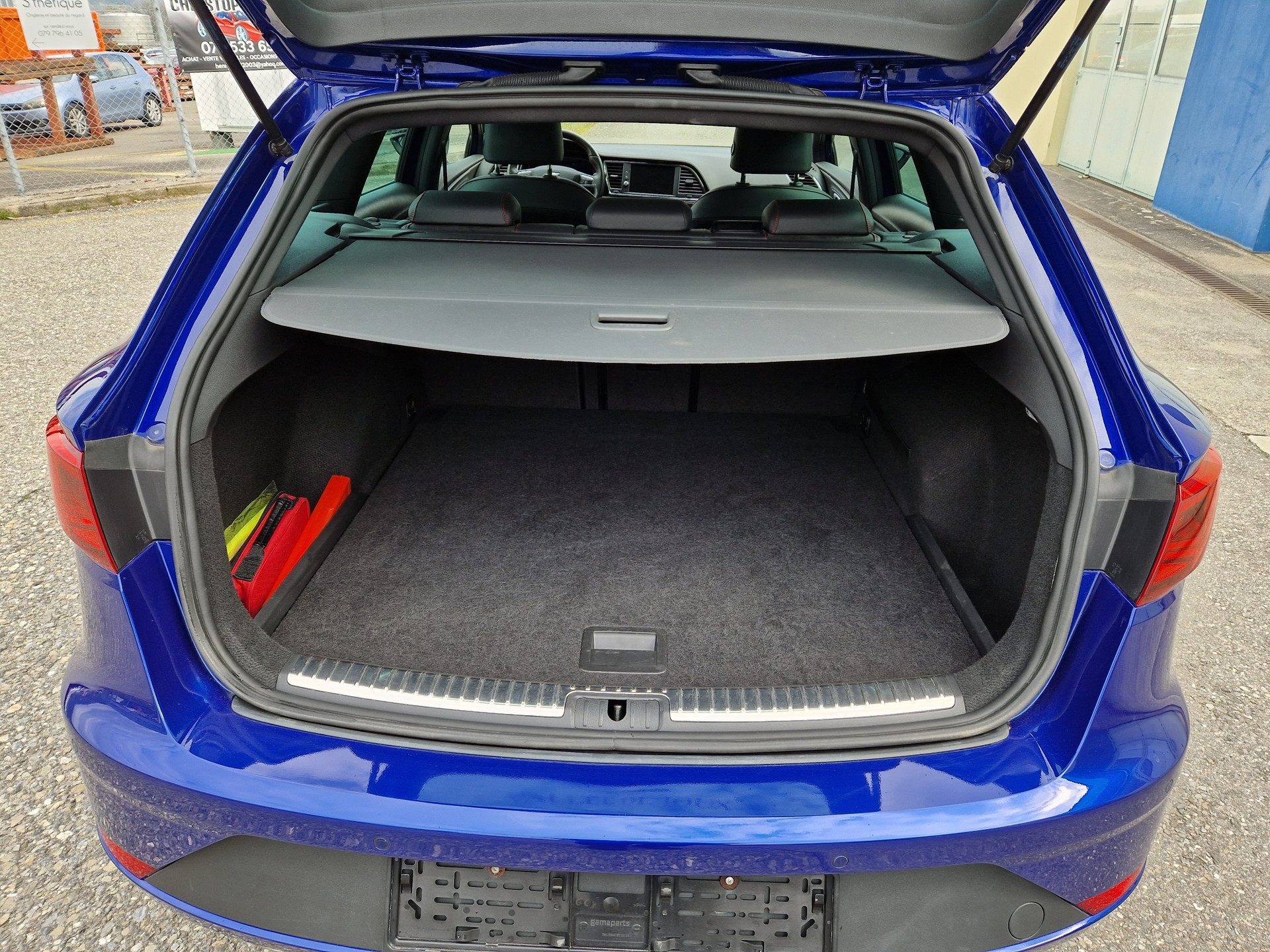 SEAT Leon ST 2.0 TDI SWISS FR DSG-image-14