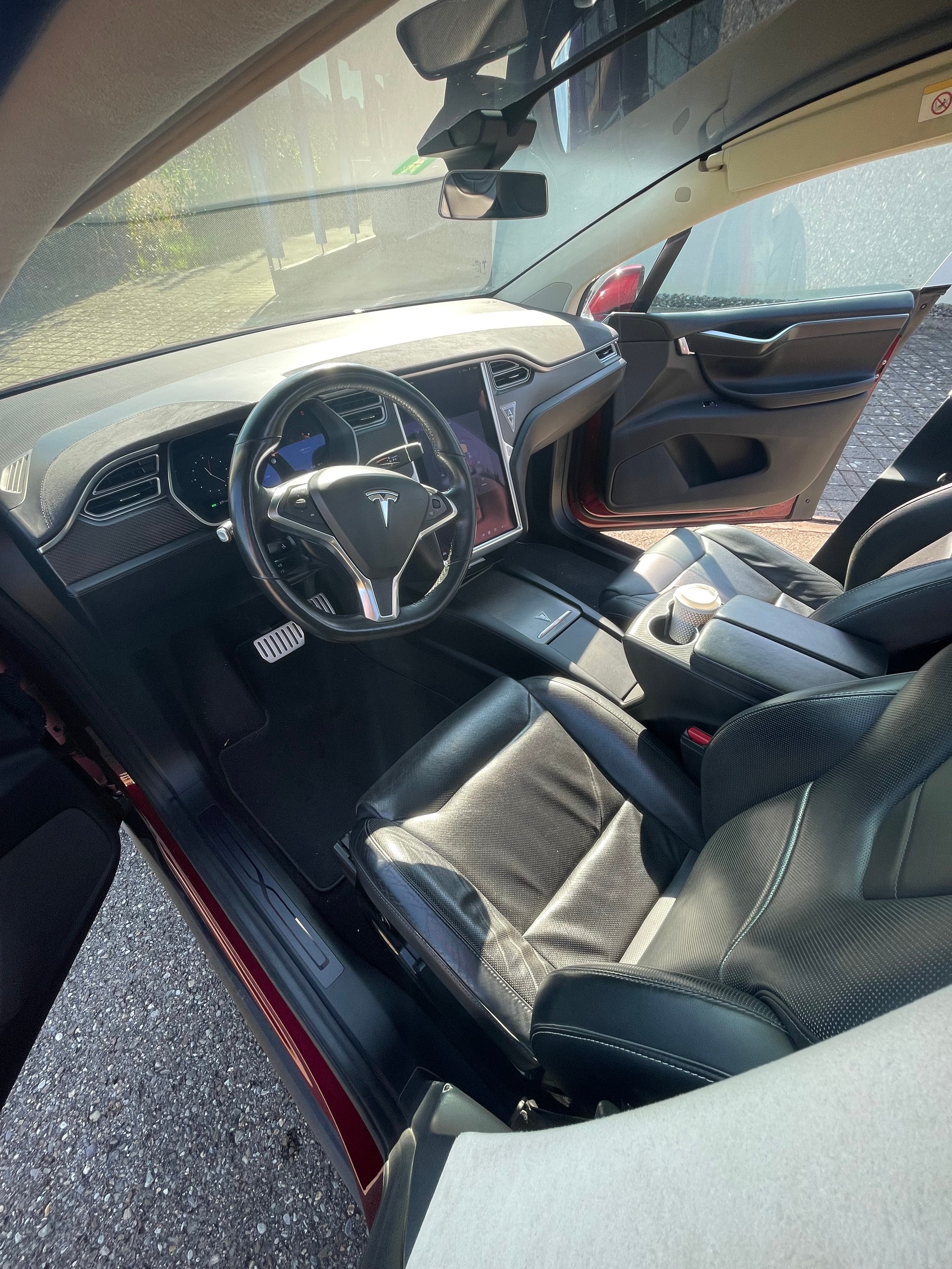 TESLA Model X 90 D Signature Performance-image-3