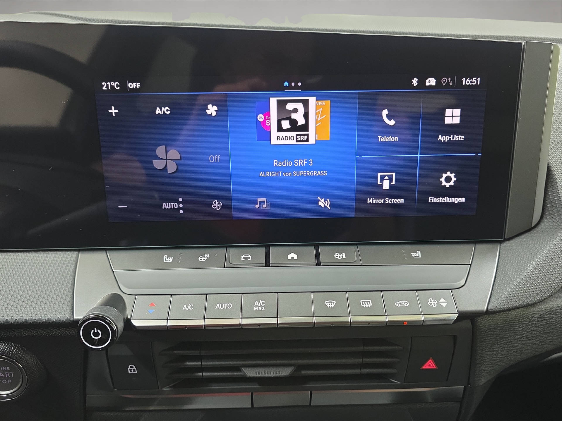 OPEL Astra Sports Tourer 1.2 T Hybrid Edition-image-15