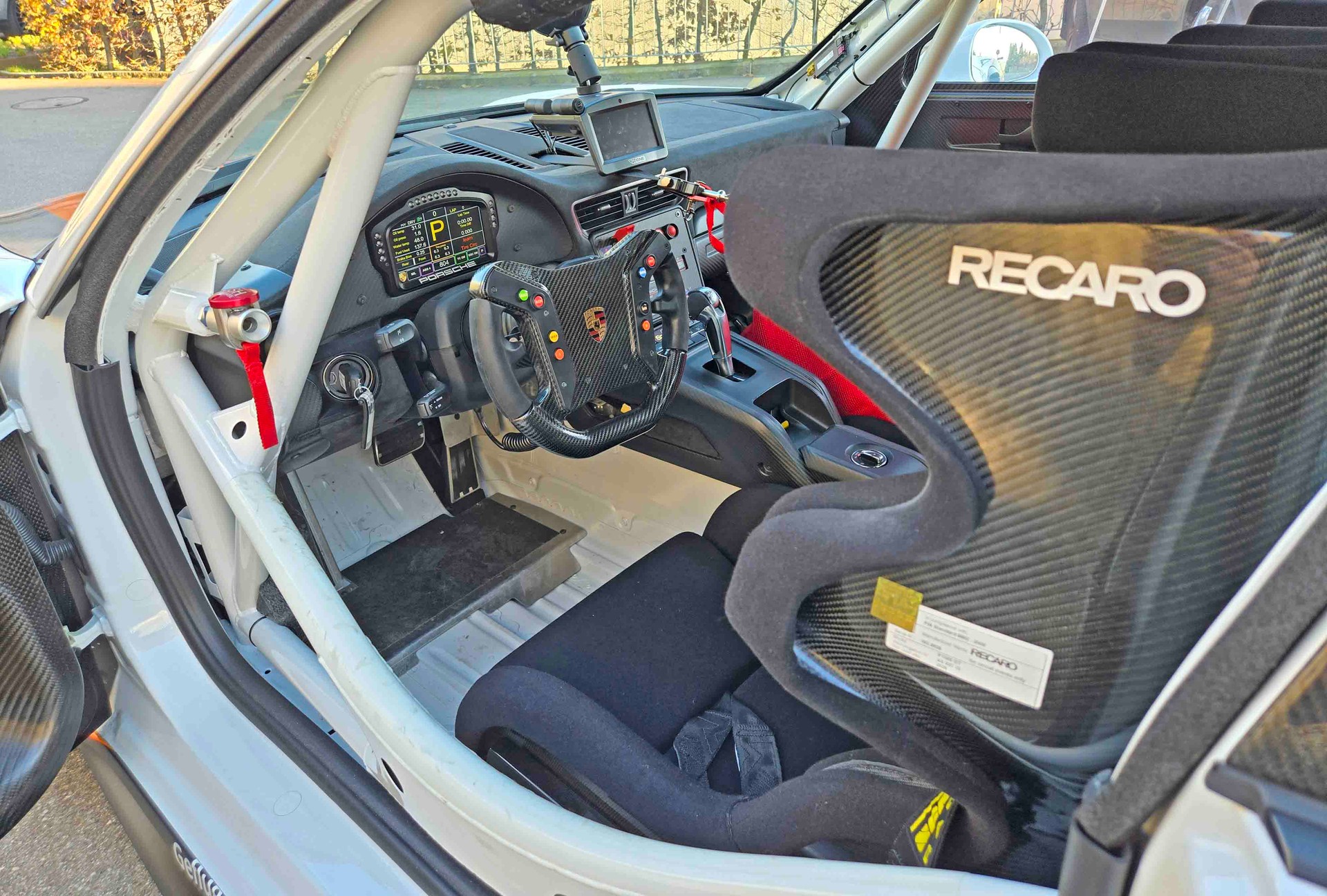PORSCHE GT2 RS - Clubsport / Nr. 062 / from 200 units-image-4