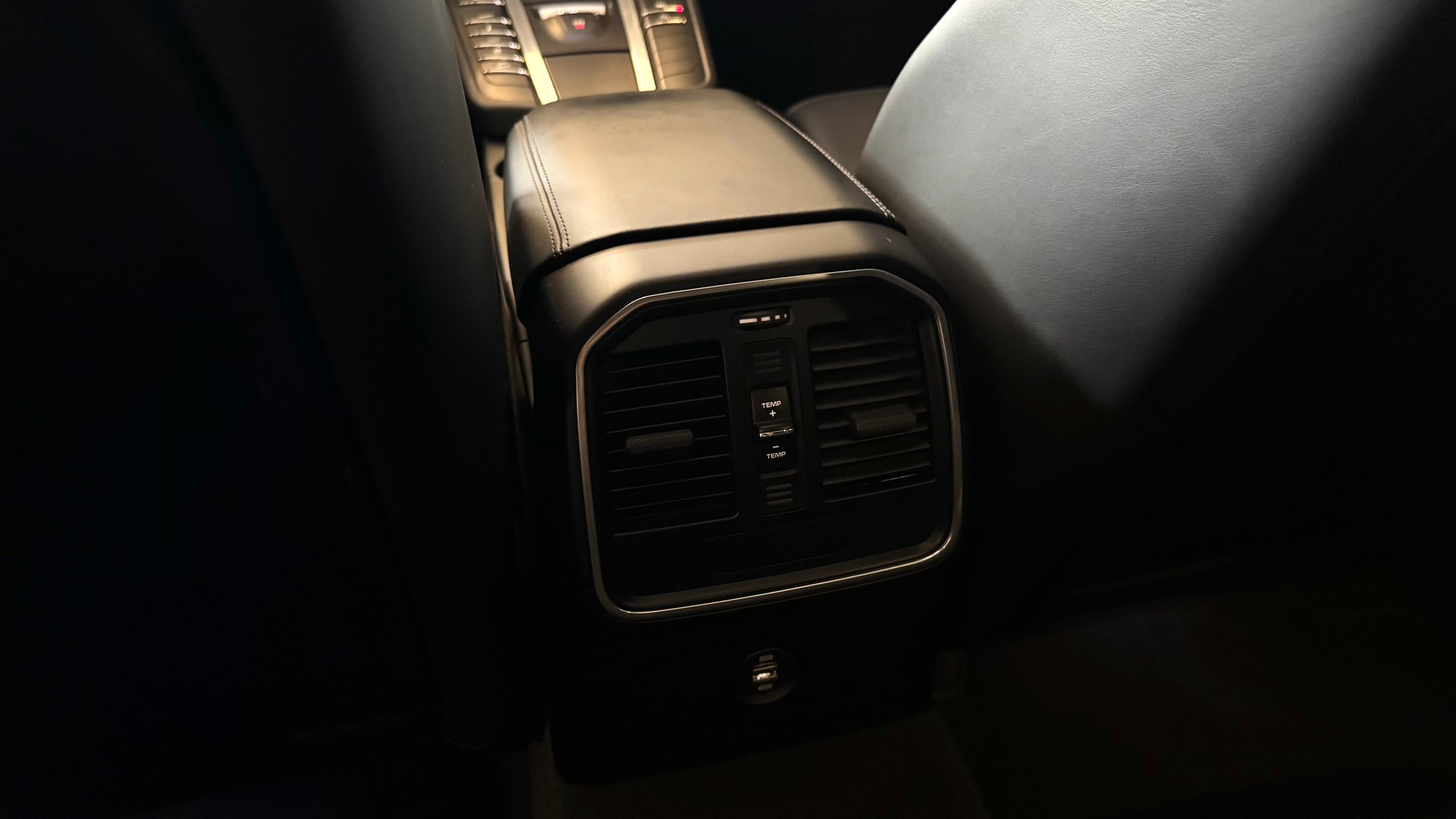 PORSCHE Macan S PDK-image-11