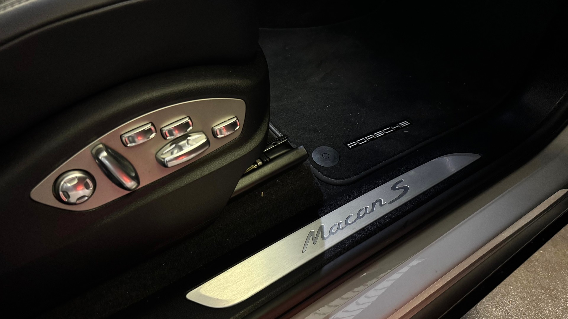 PORSCHE Macan S PDK-image-13