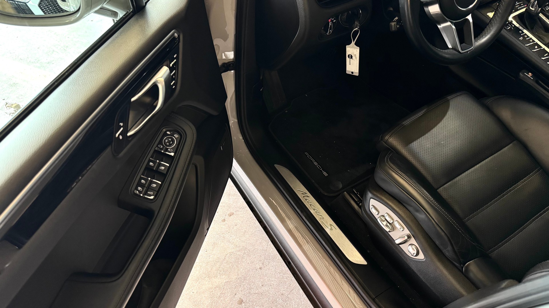 PORSCHE Macan S PDK-image-3